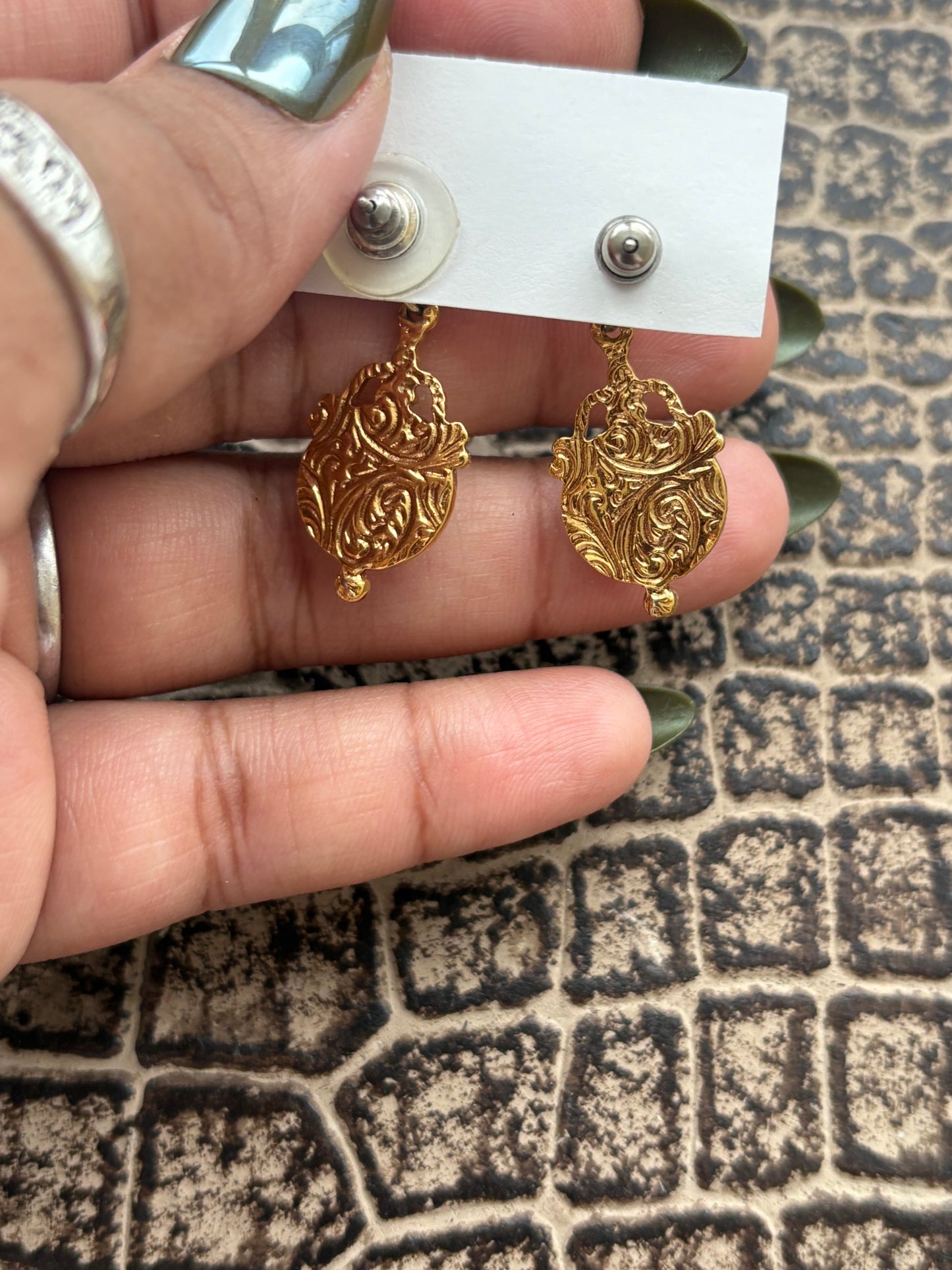 VINTAGE GOLD & PEARL EARRINGS
