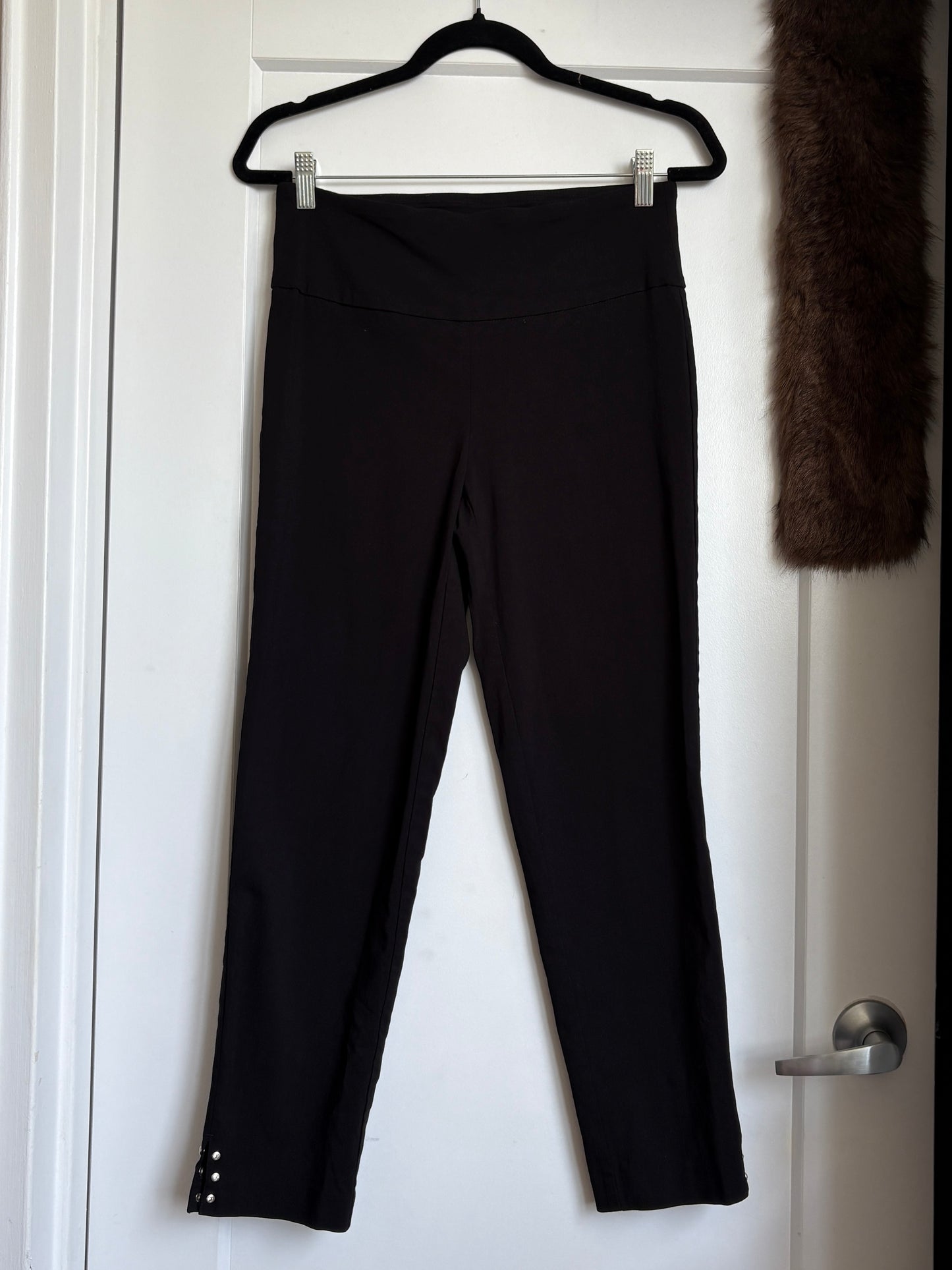 BLACK CAPRI PANTS WITH DIAMOND EMBELLISHMENTS