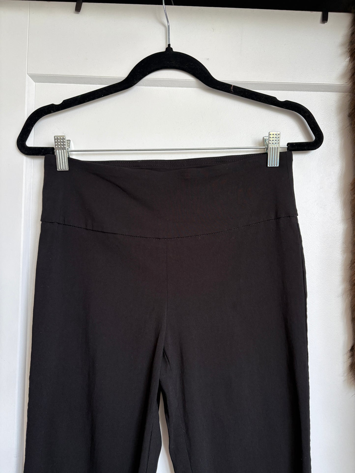 BLACK CAPRI PANTS WITH DIAMOND EMBELLISHMENTS