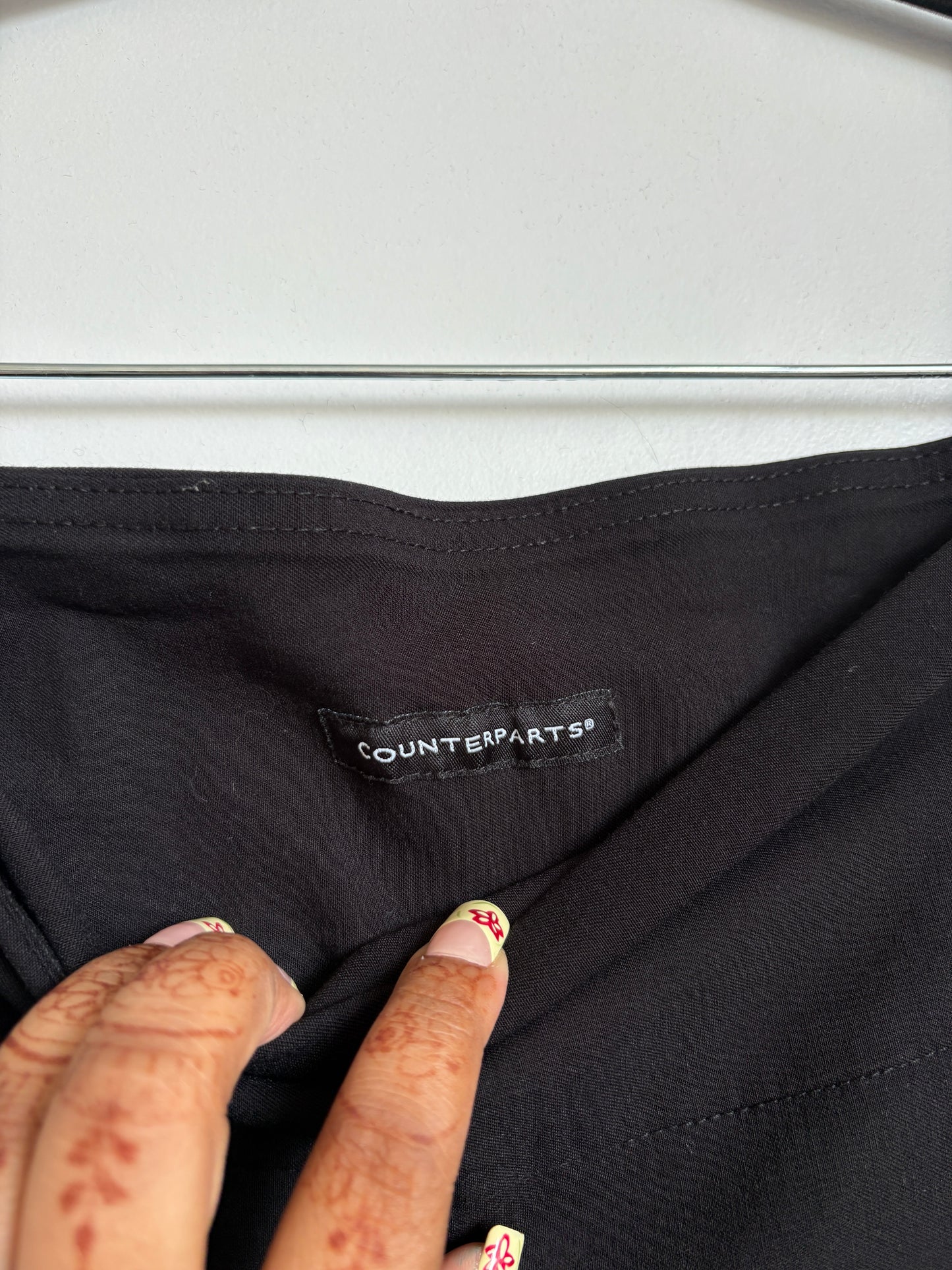 BLACK CAPRI PANTS WITH DIAMOND EMBELLISHMENTS