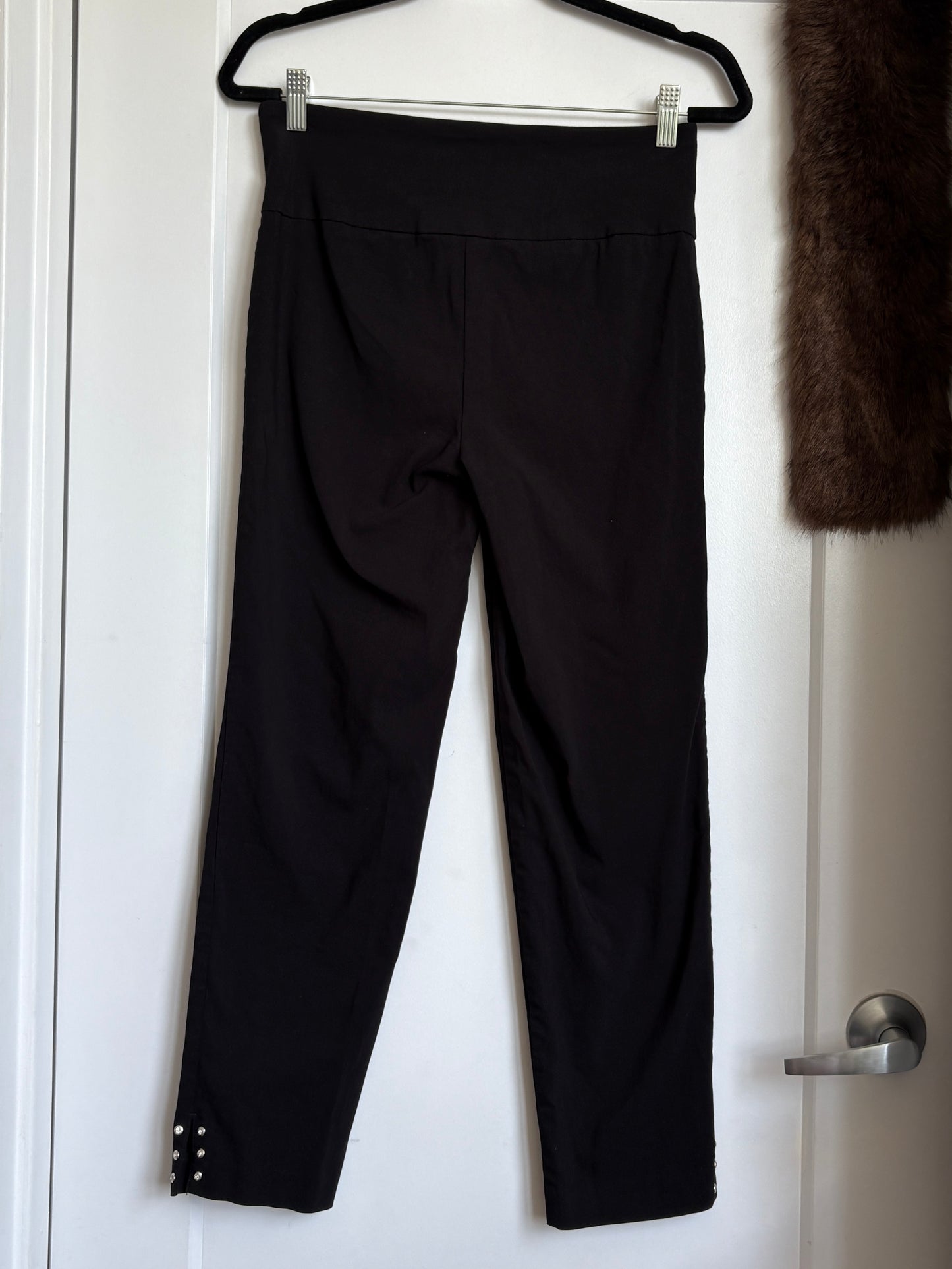 BLACK CAPRI PANTS WITH DIAMOND EMBELLISHMENTS