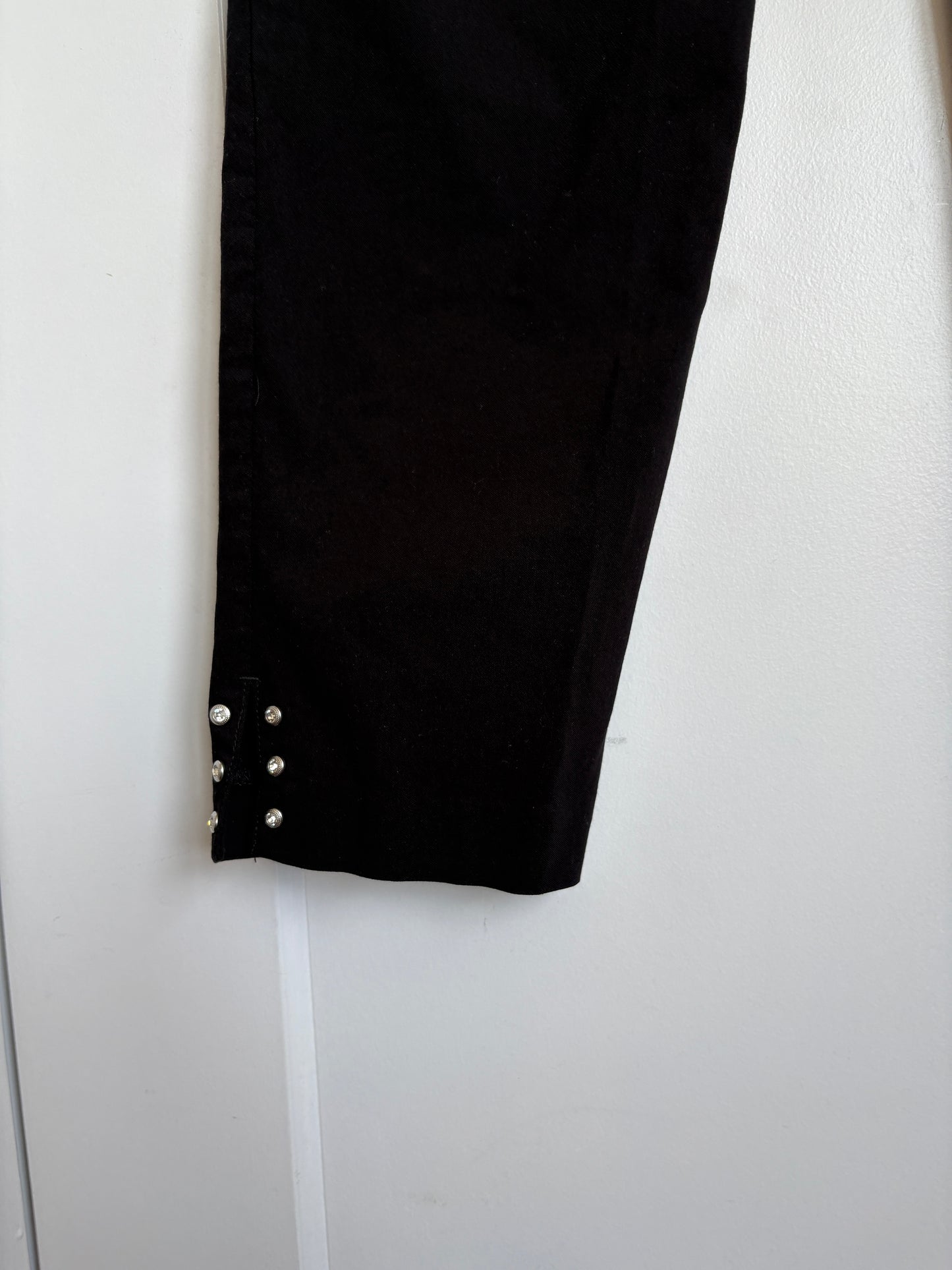 BLACK CAPRI PANTS WITH DIAMOND EMBELLISHMENTS