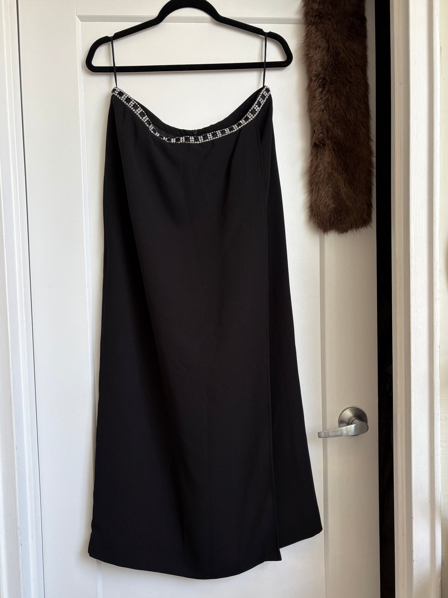 BLACK MAXI SKIRT WITH DIAMOND WAIST