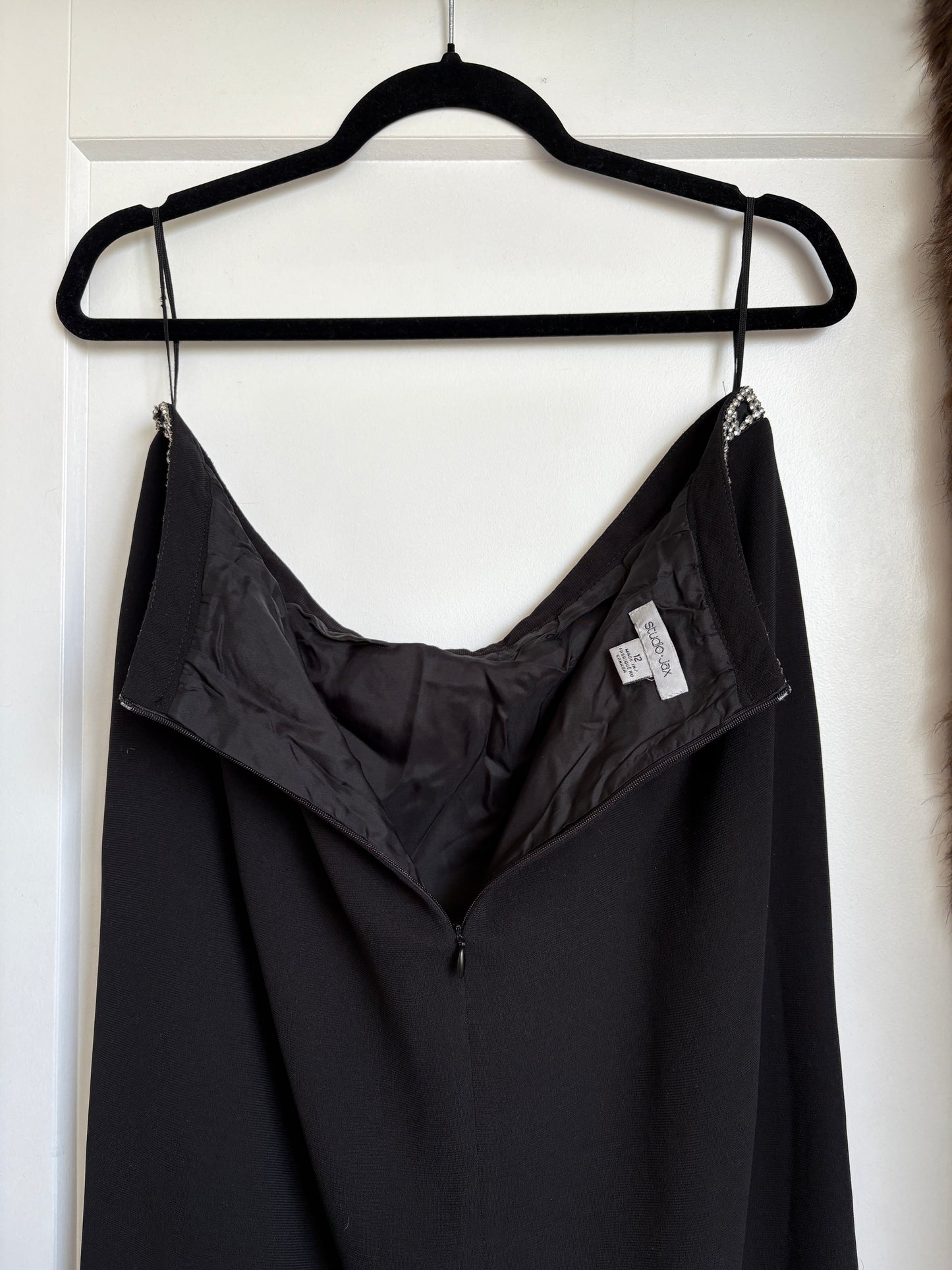 BLACK MAXI SKIRT WITH DIAMOND WAIST