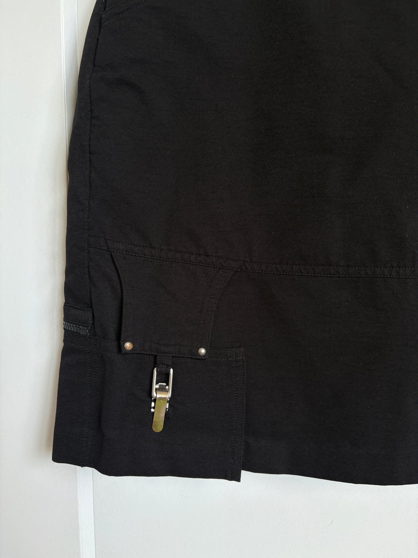 BLACK MINI SKORT WITH SILVER HARDWARE
