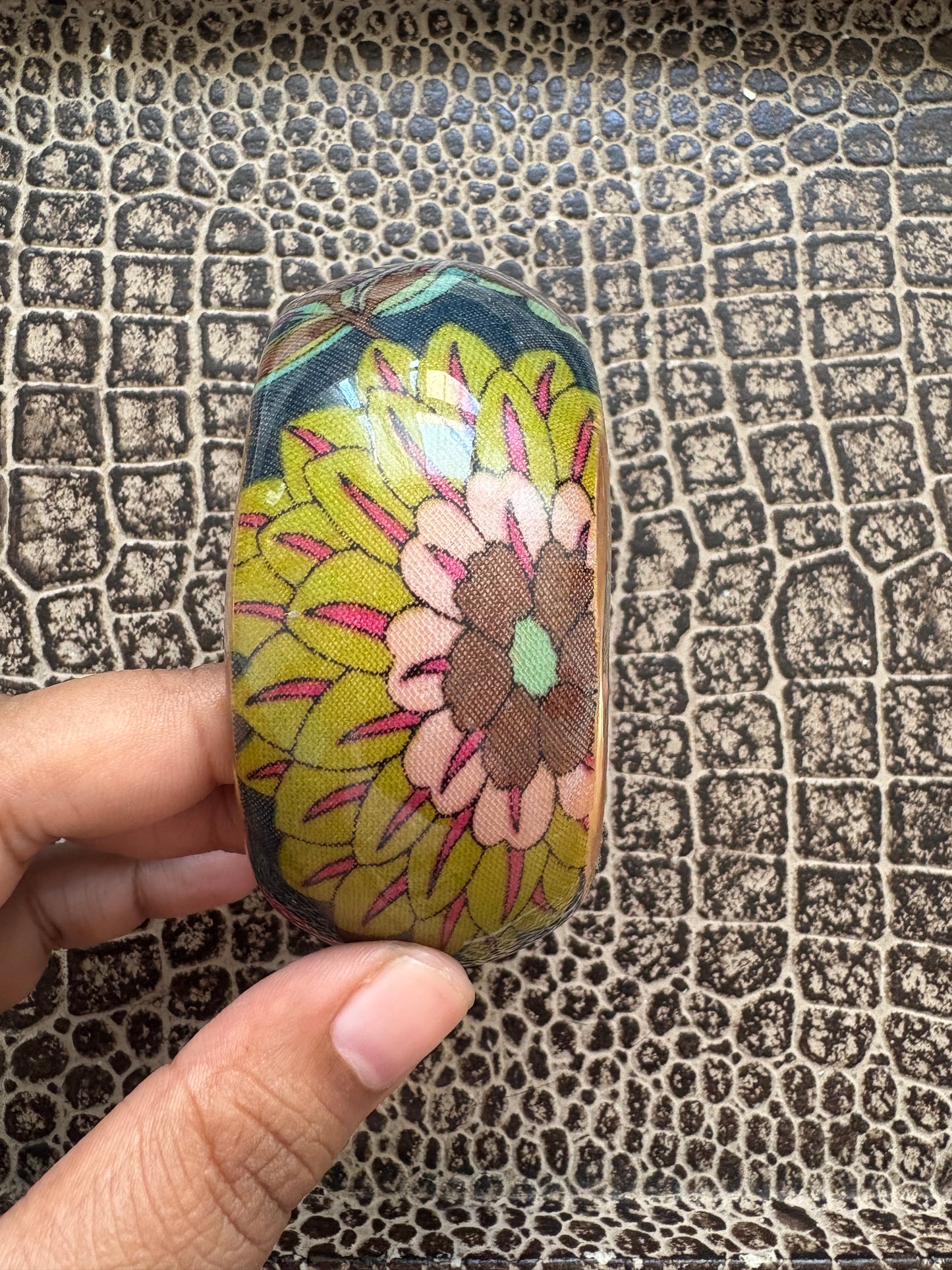 CHUNKY FLORAL BANGLE