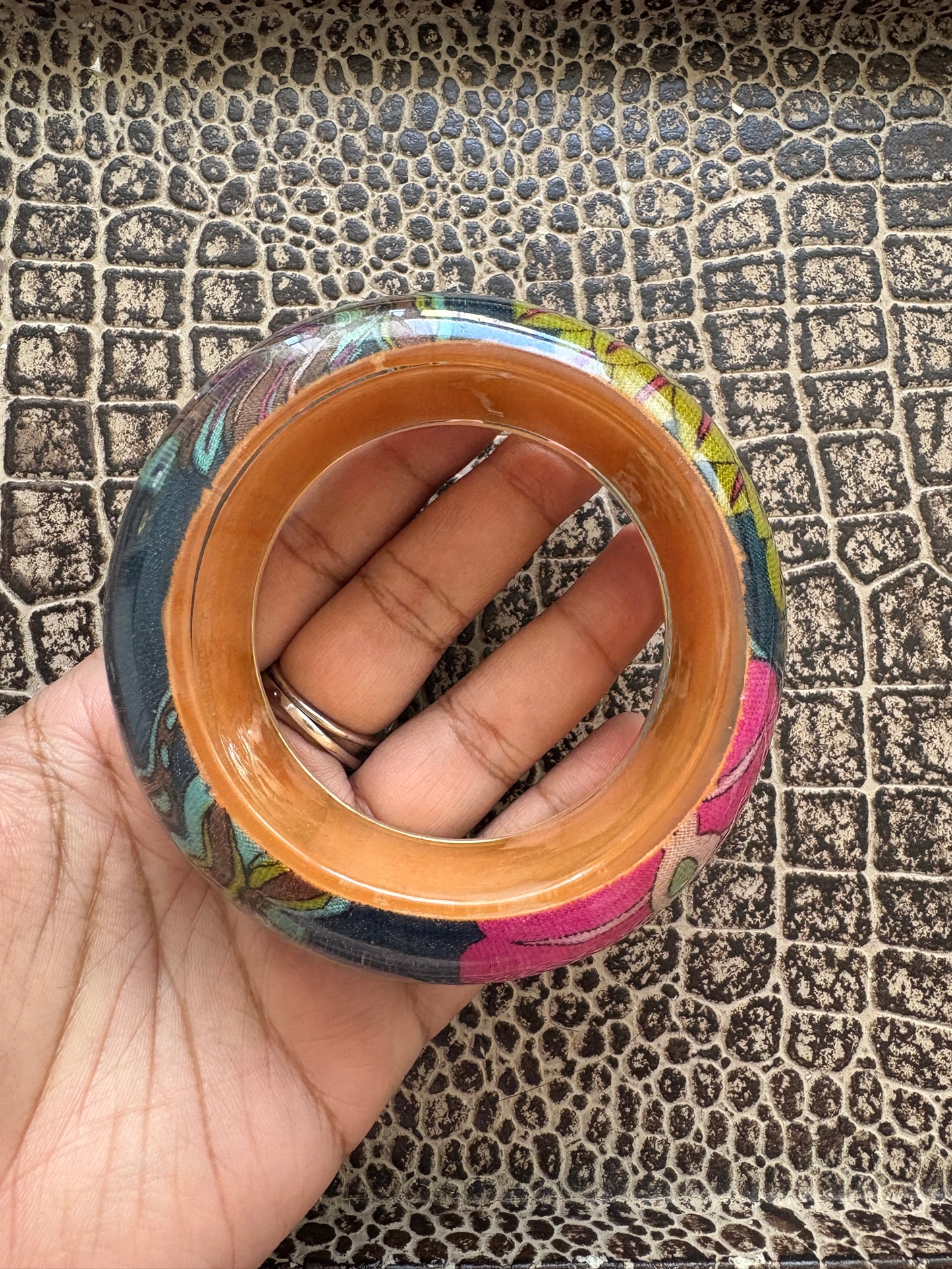 CHUNKY FLORAL BANGLE