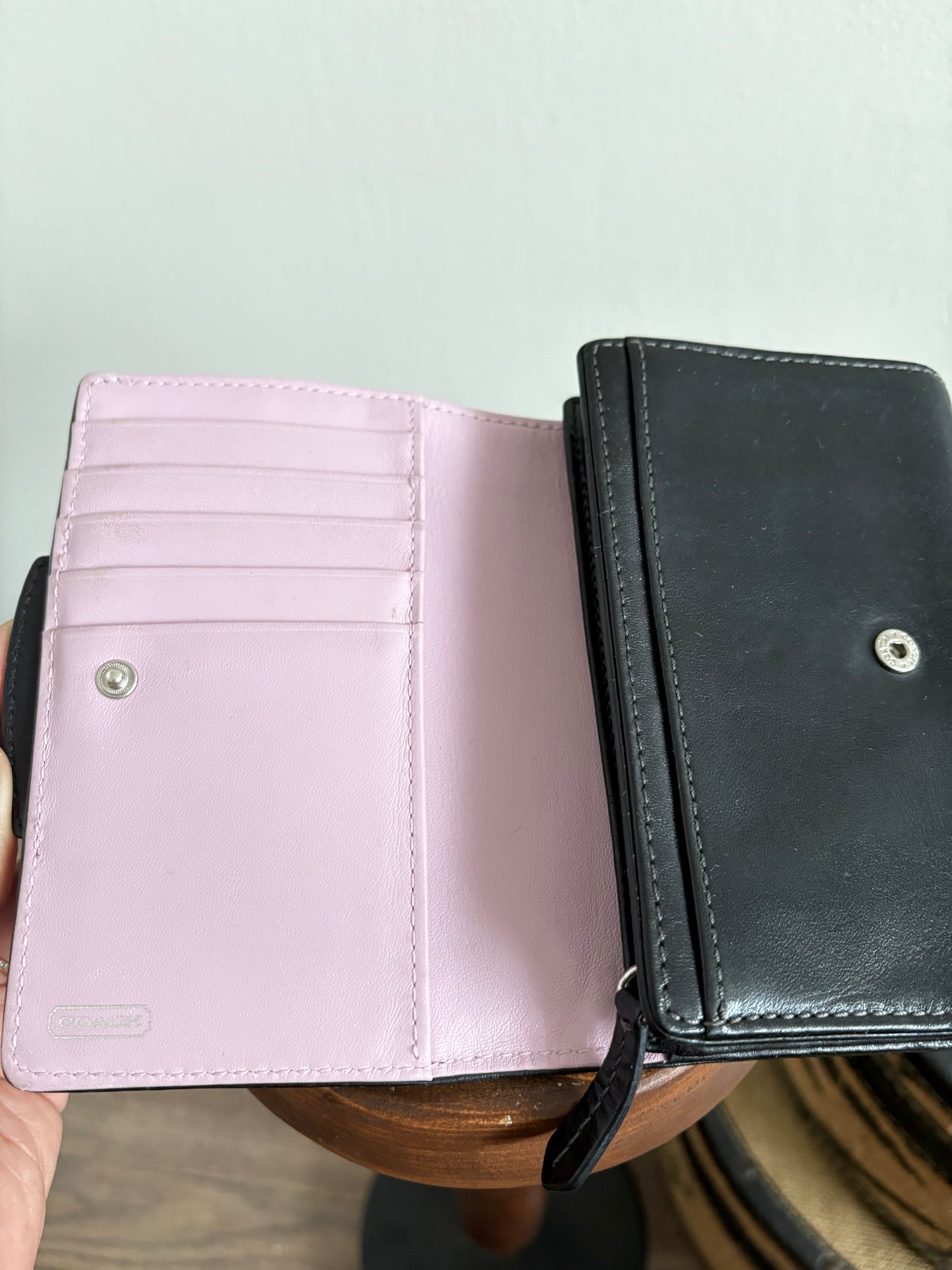 COACH SIGNATURE LEATHER SNAP WALLET
