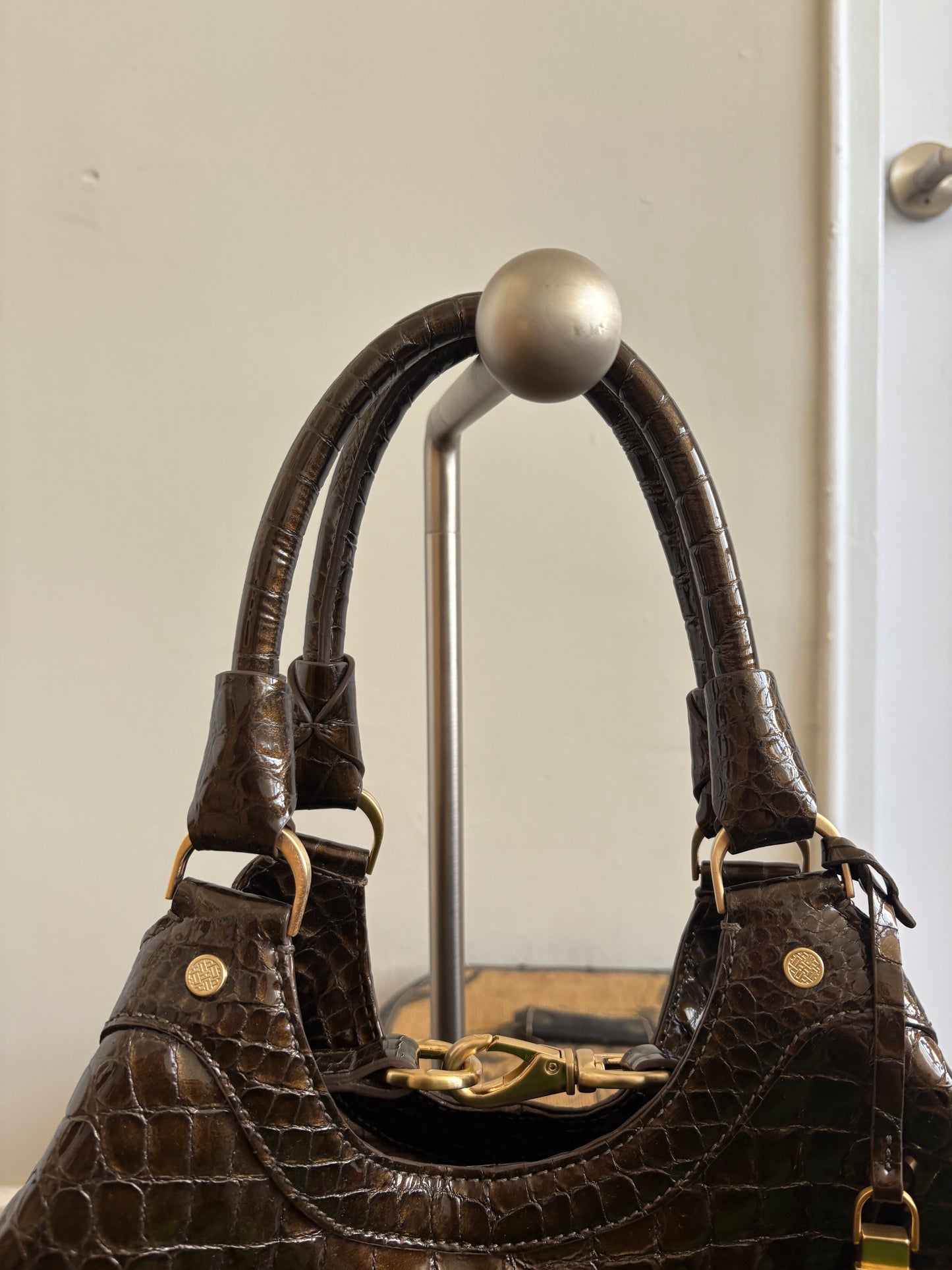 COLE HAAN GENEVIEVE LARGE TRIANGLE TOTE HANDBAG
