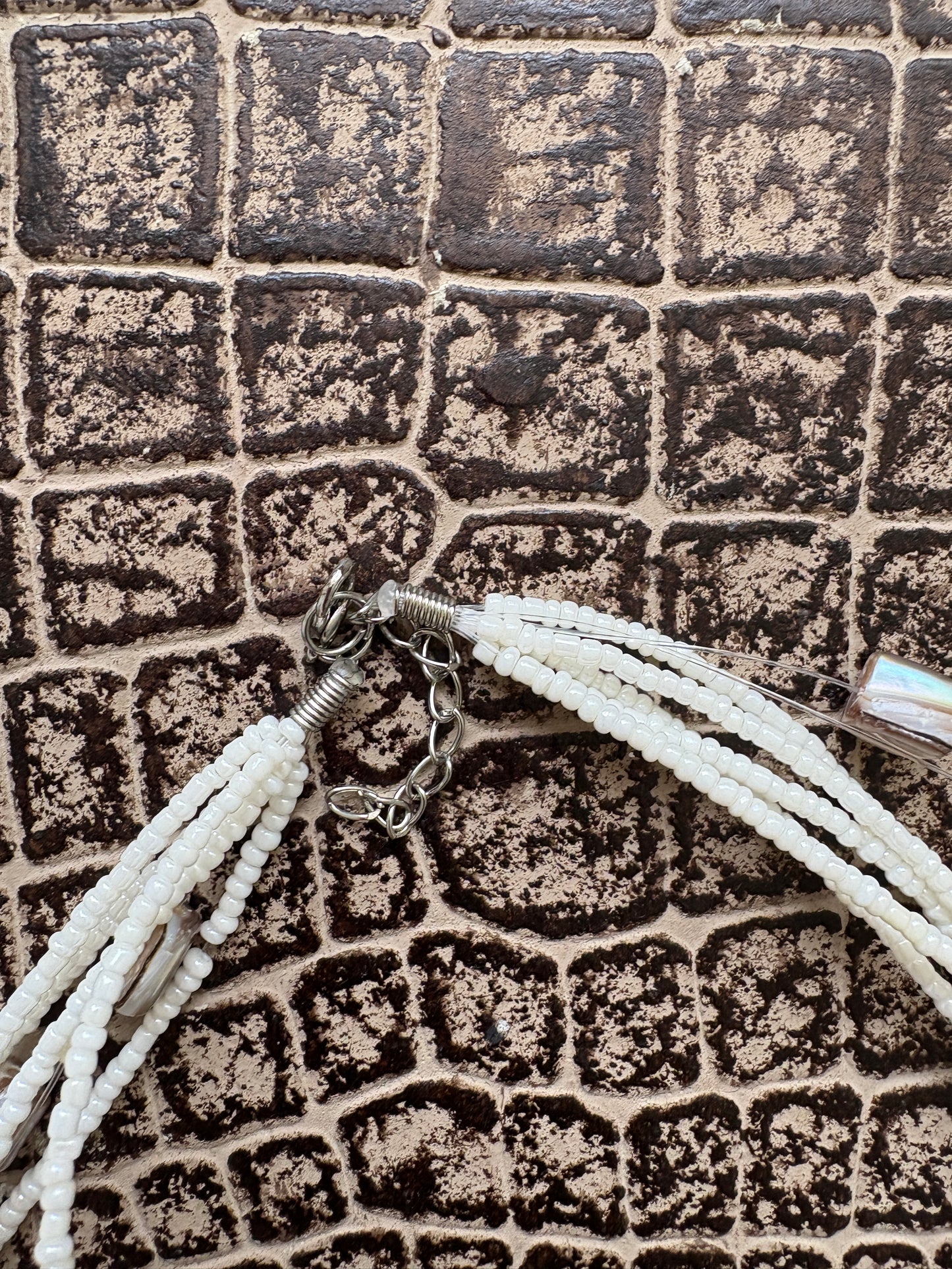 FLOWER PENDANT NECKLACE