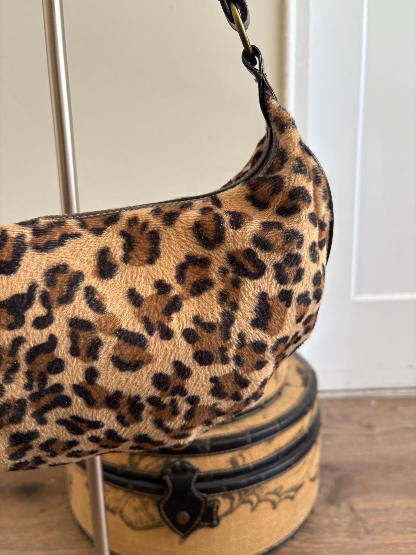 FRANKIE & JOHNNIE ANIMAL FUR SHOULDER BAG