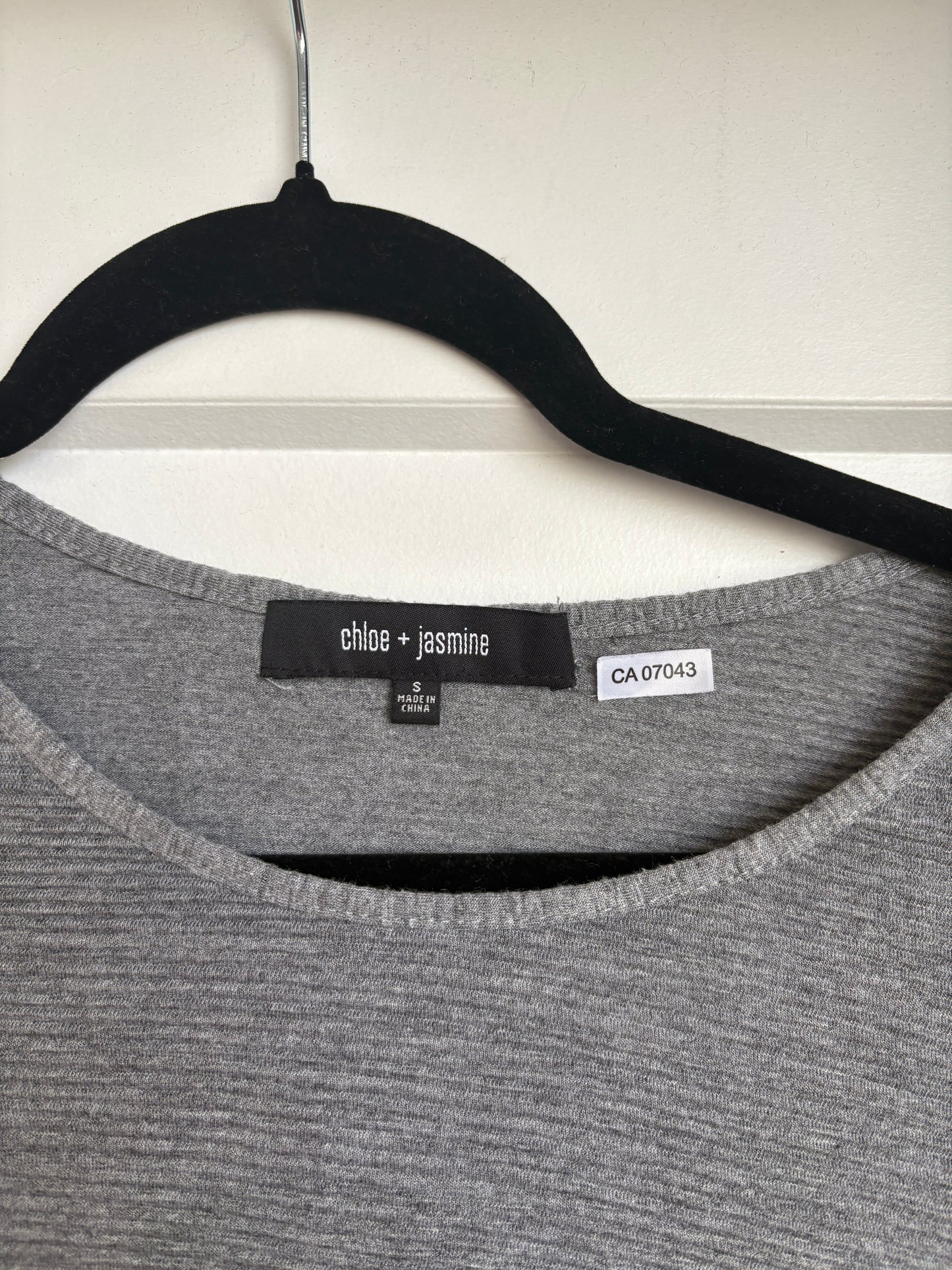 GREY LIGHT SWEATER