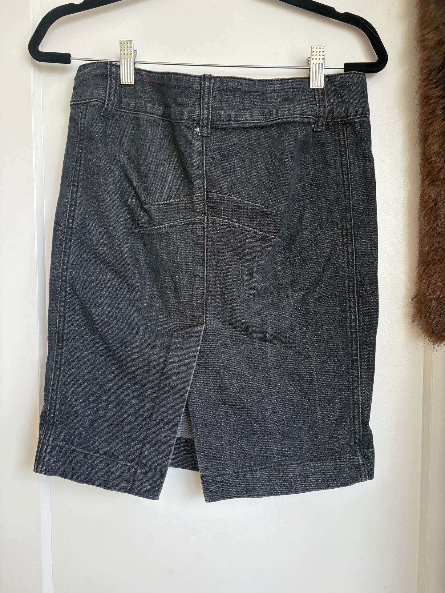 GUESS DENIM SKIRT - M