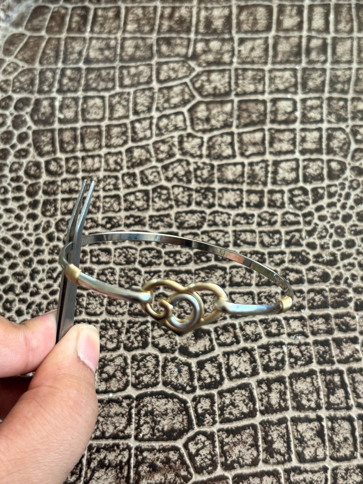 HEART OF GOD 2 TONE CLIP BANGLE
