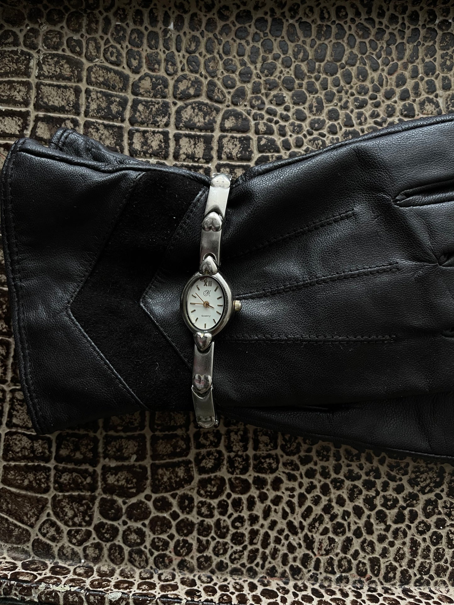 VINTAGE SILVER HEART BAND WATCH