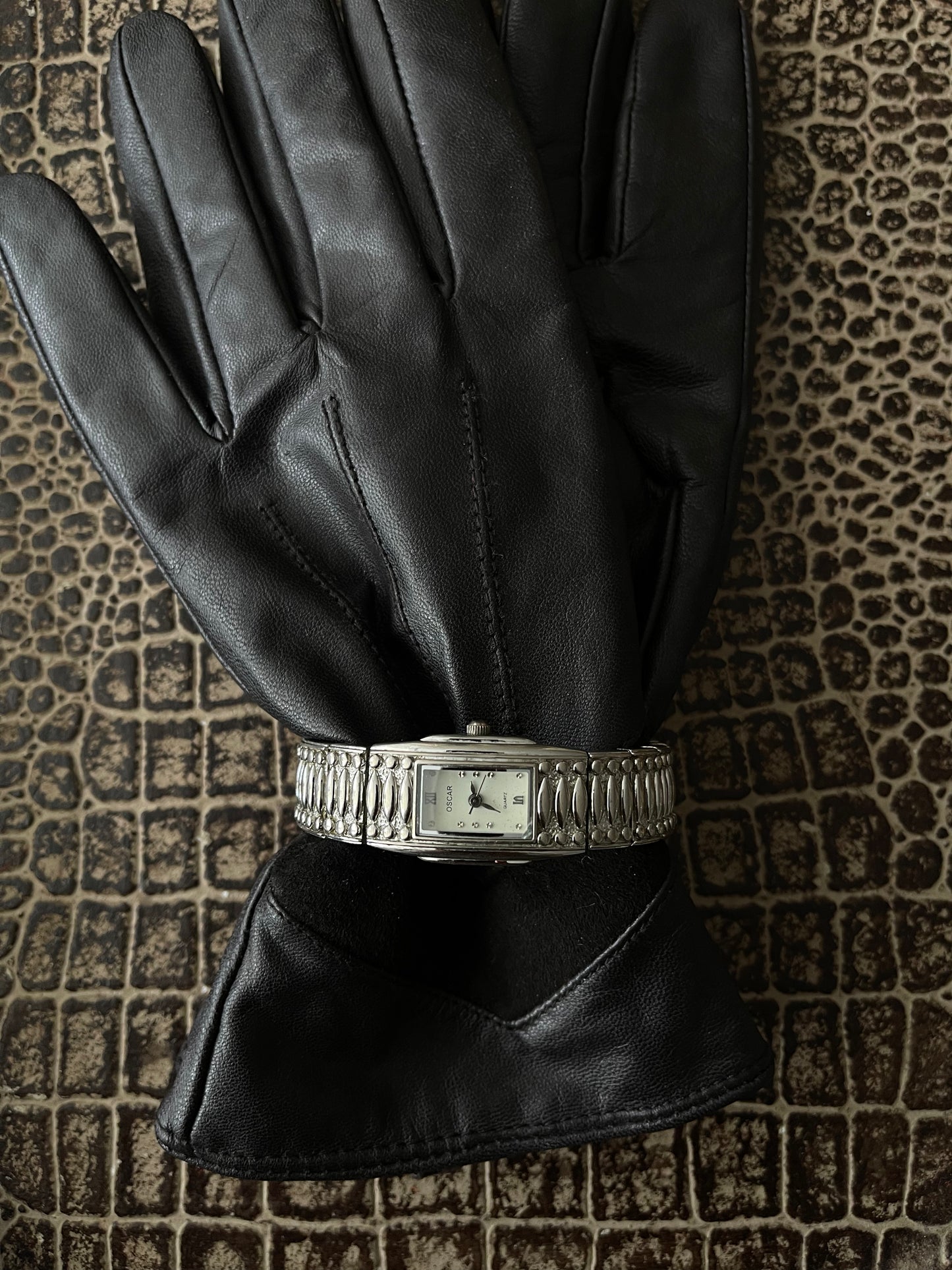 VINTAGE OSCAR CUFF WATCH