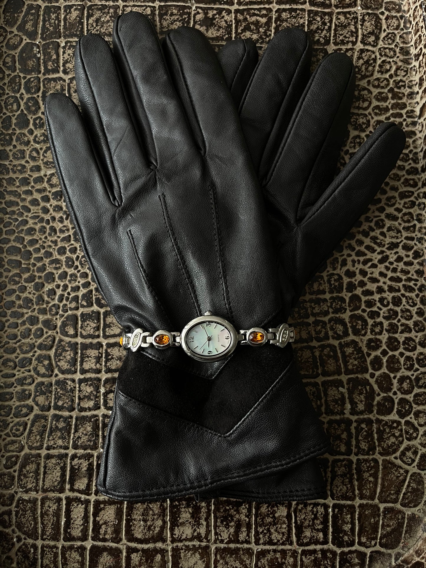 VINTAGE WATCH WITH GEMSTONES