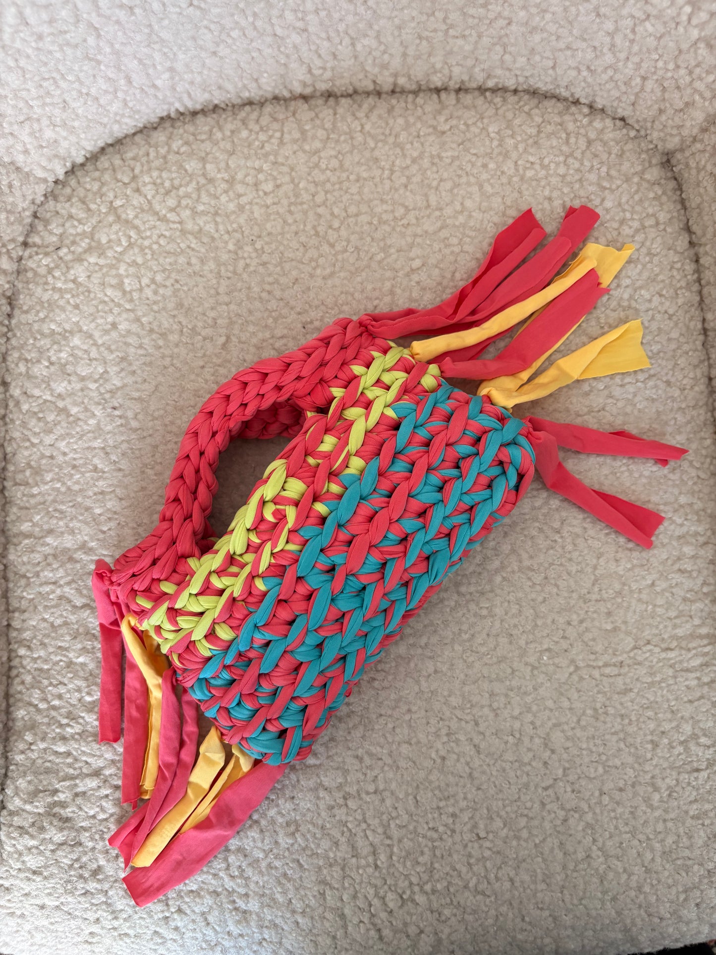 MULTICOLOUR FRINGE CROCHET CLUTCH