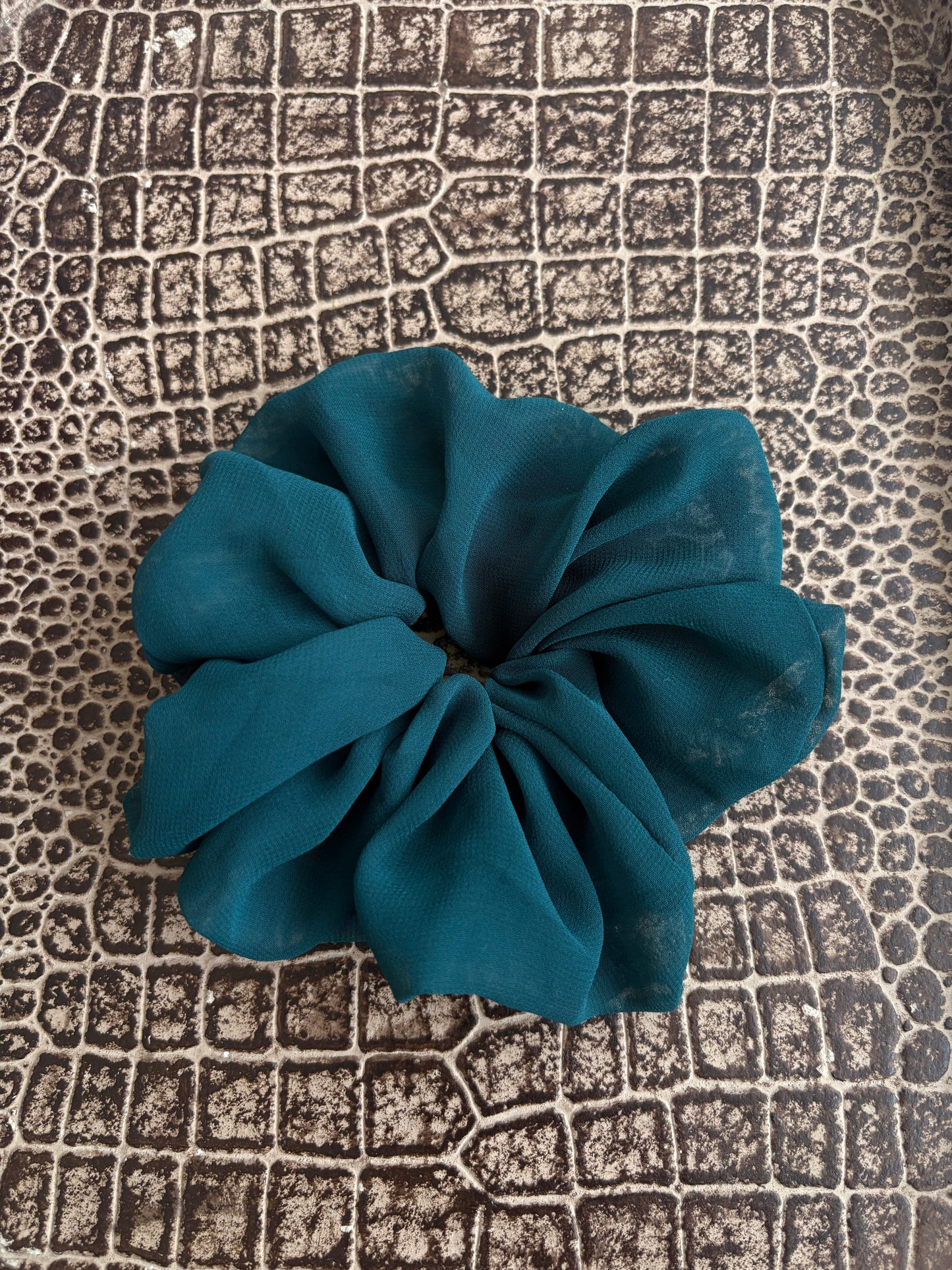 HUNTER GREEN SCRUNCHIE