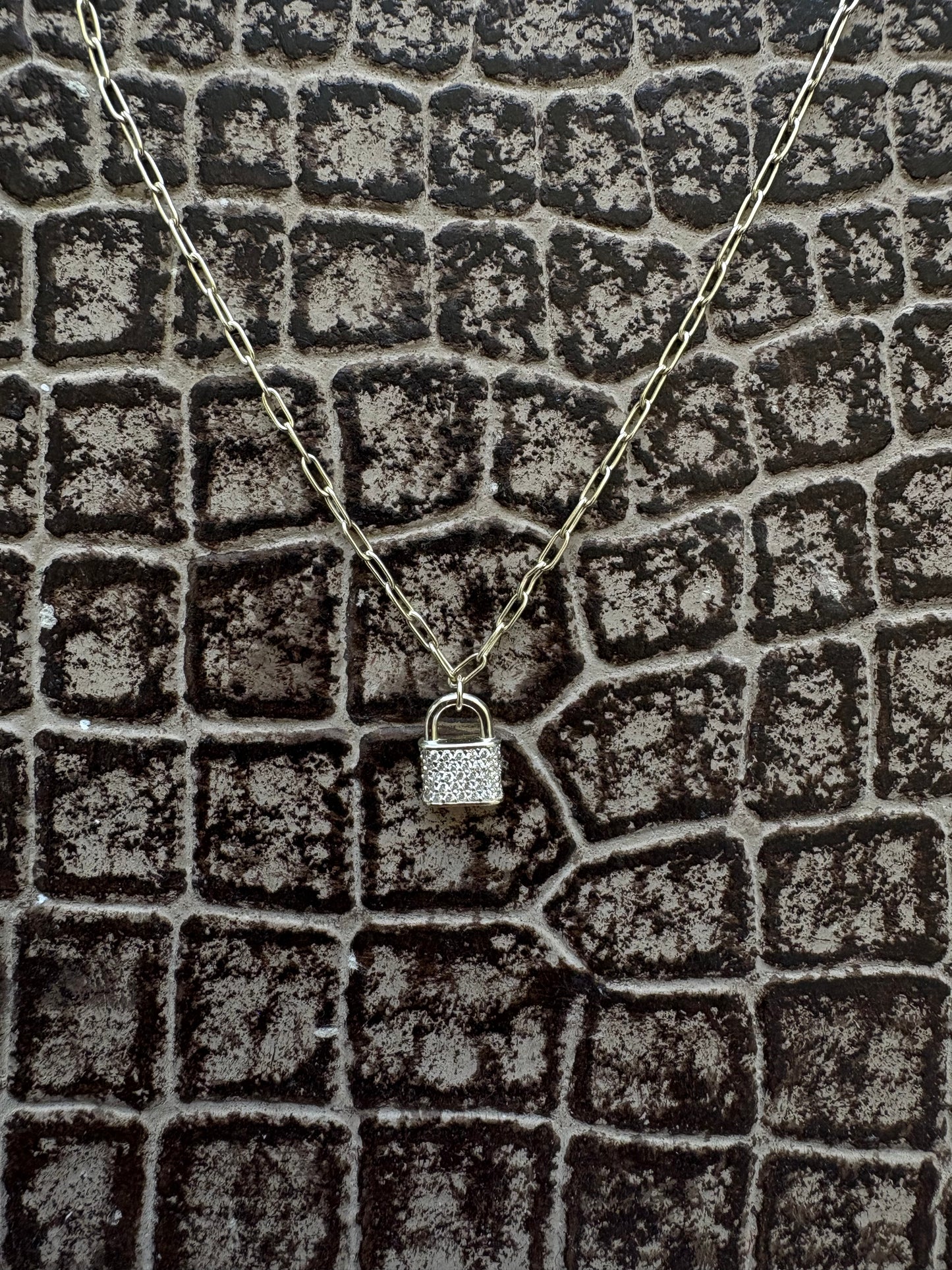 MINI LOCK NECKLACE