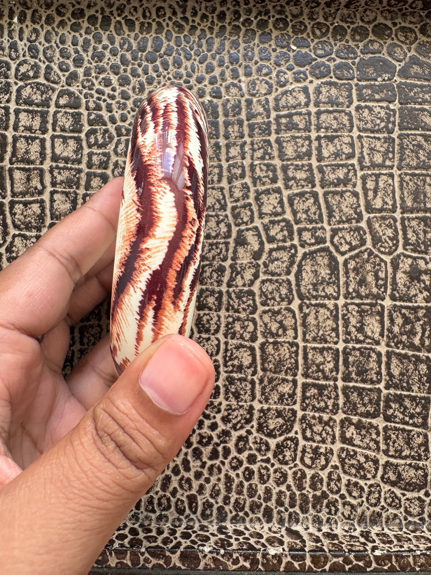 VINTAGE ANIMAL PRINT BANGLE