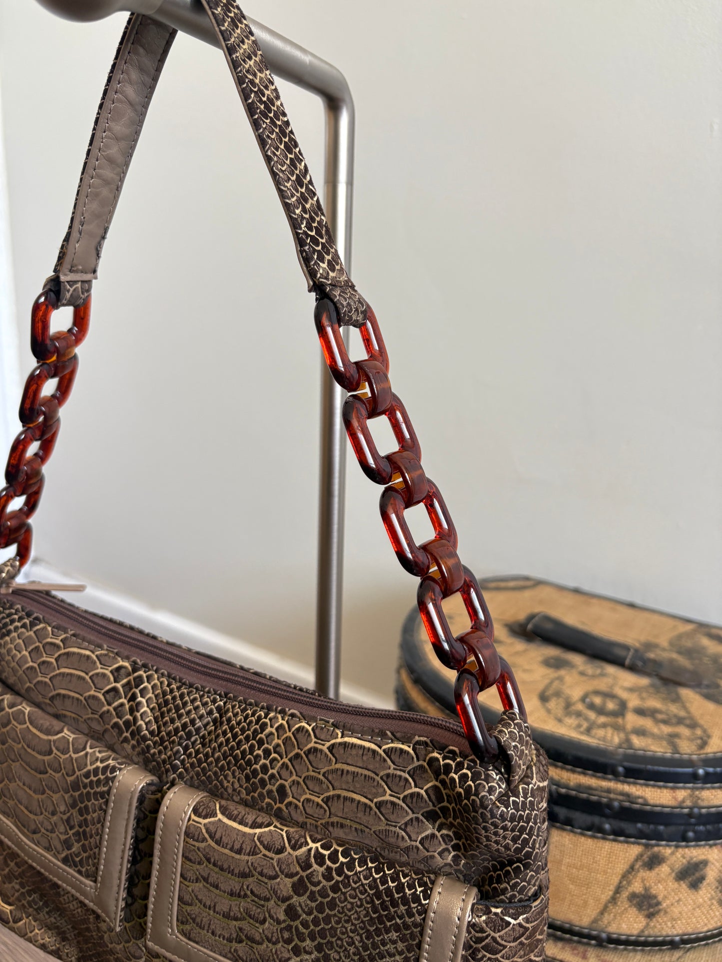 VINTAGE ANIMAL PRINT SHOULDER BAG