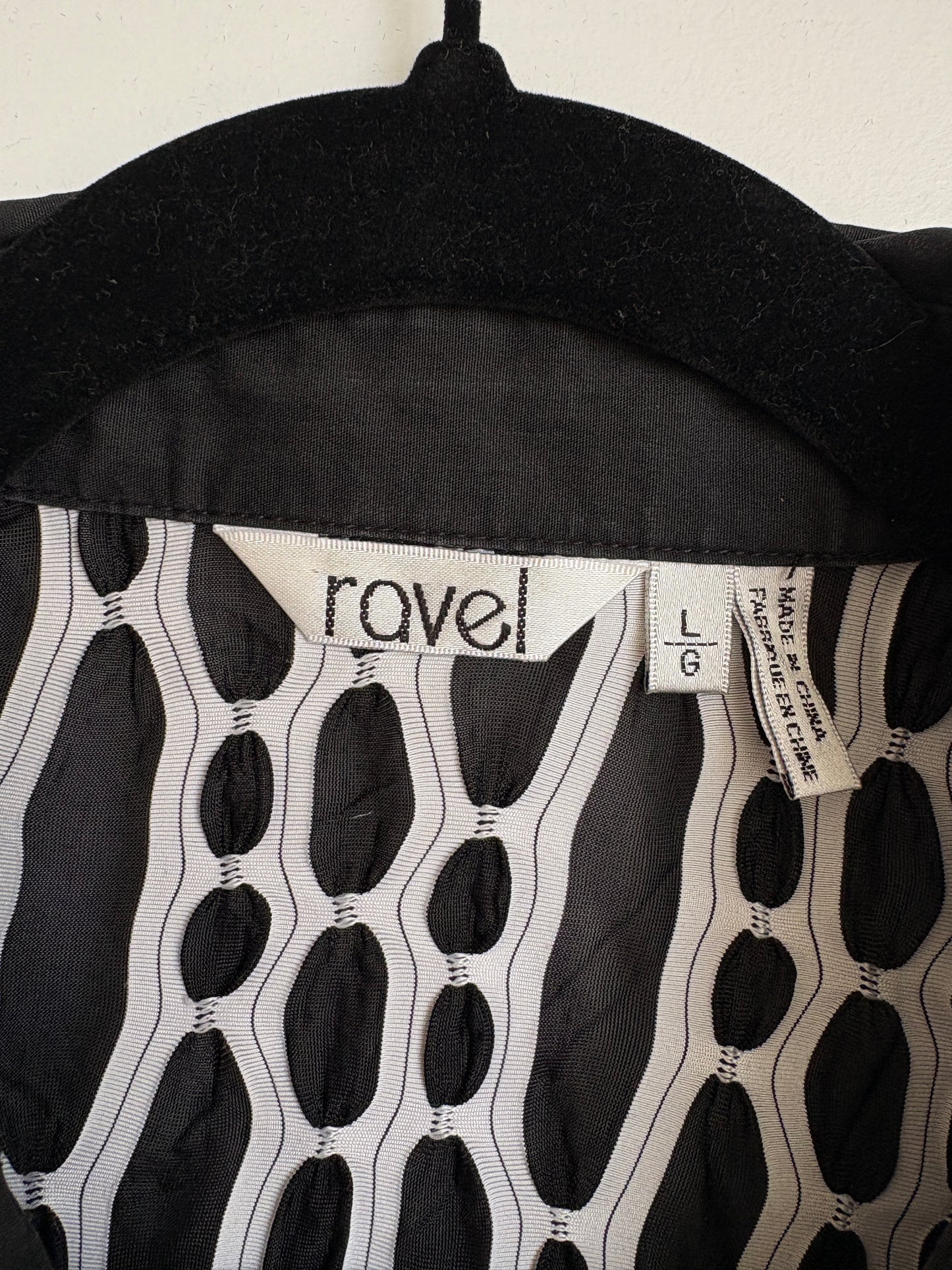 VINTAGE BLACK AND WHITE ZIP UP TOP