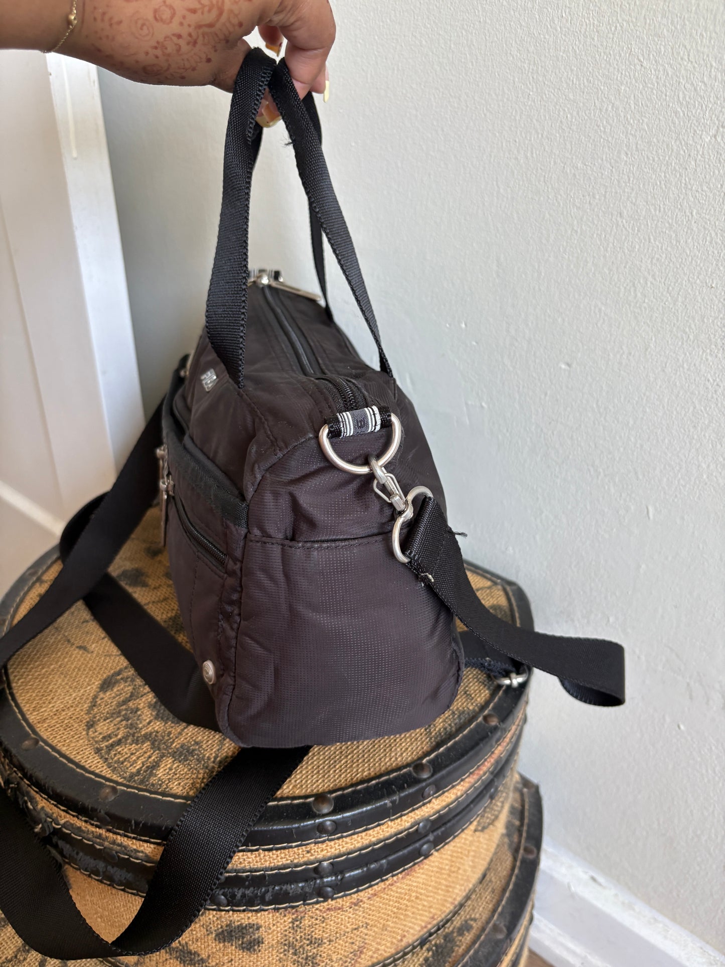 VINTAGE FILA Y2K SPORTS NYLON BAG