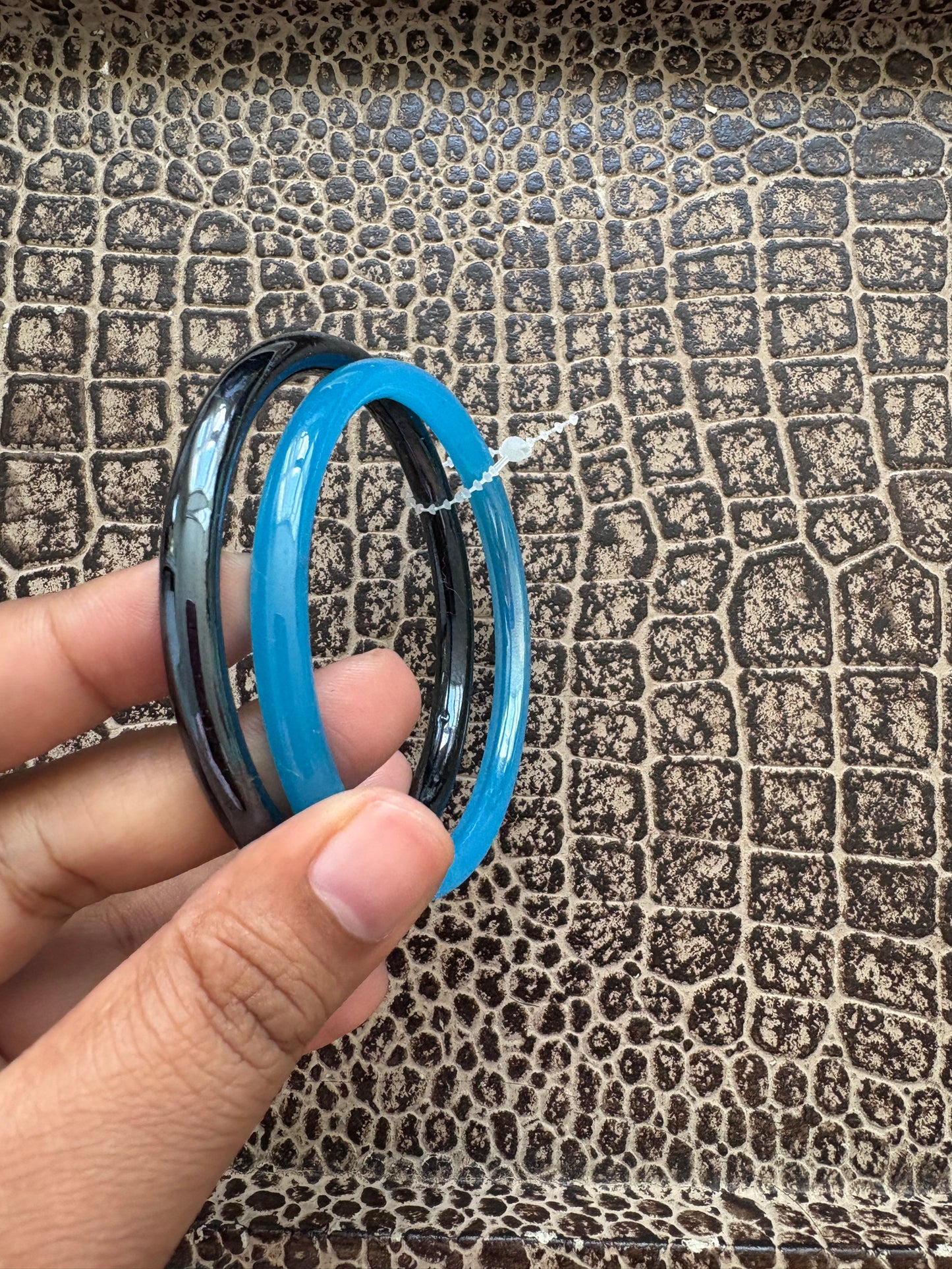 VINTAGE GLASS BANGLE SET