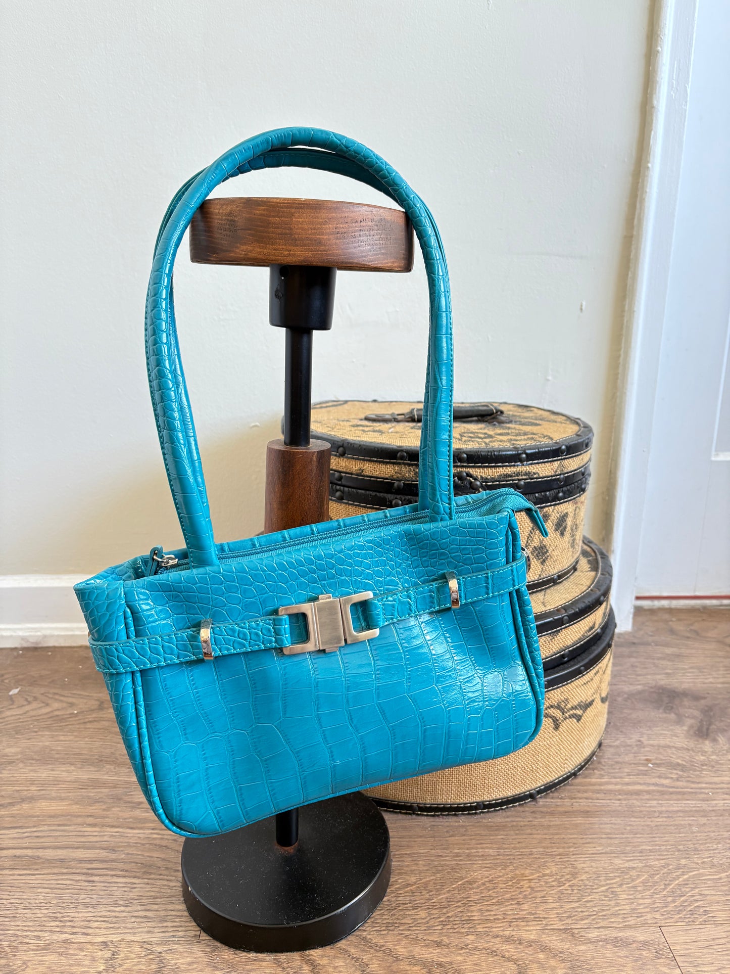 VINTAGE JOANEL LEATHER SHOULDER BAG