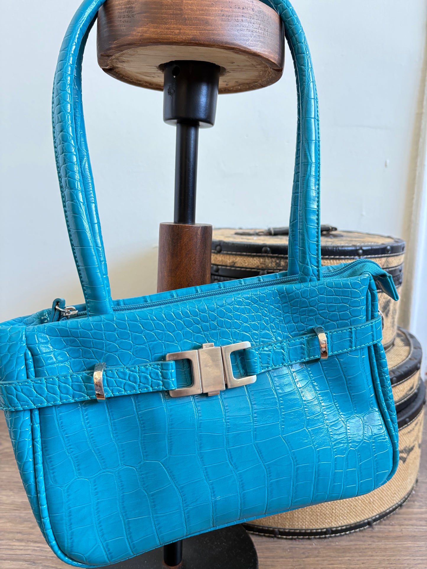 VINTAGE JOANEL LEATHER SHOULDER BAG