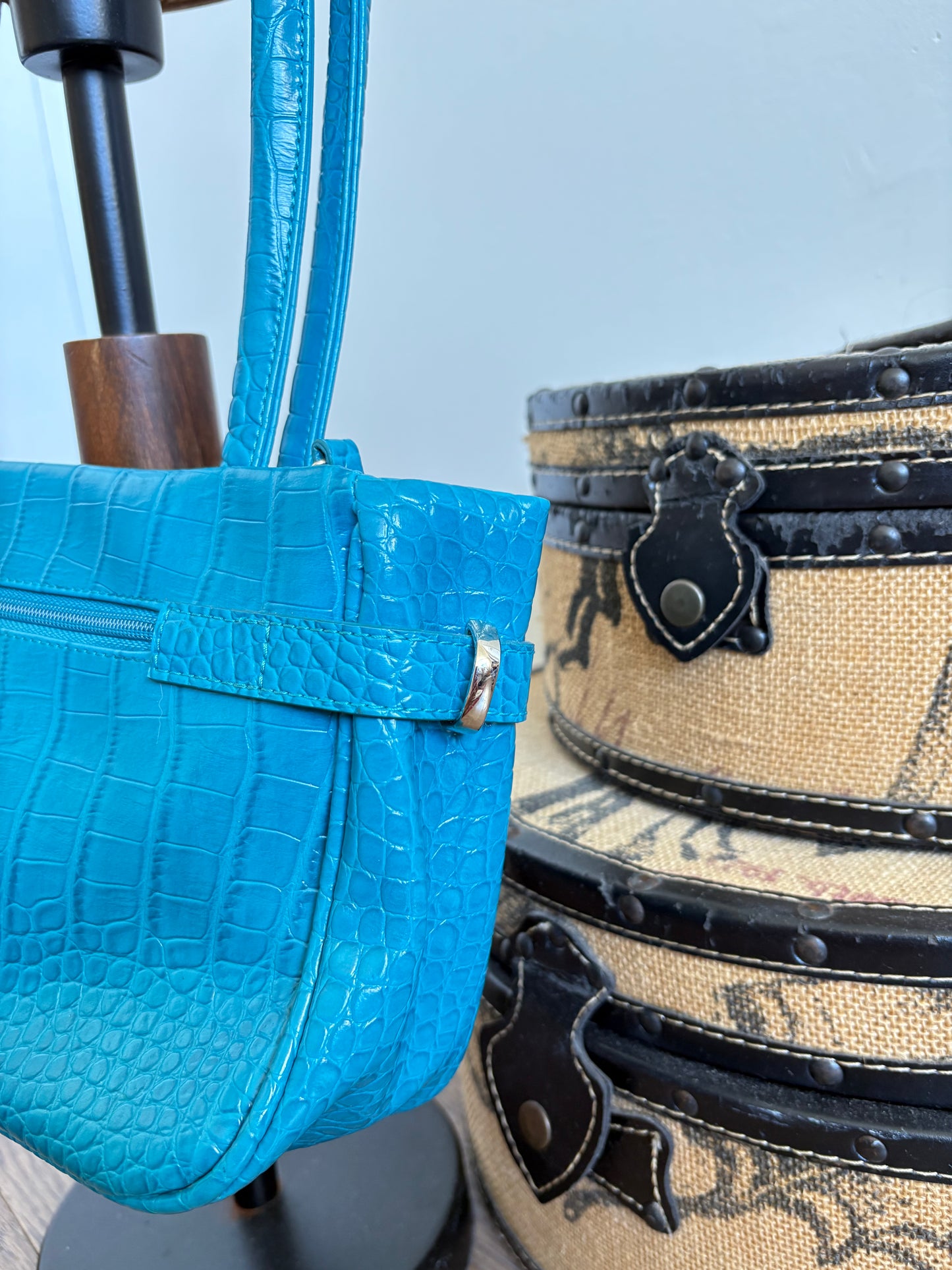 VINTAGE JOANEL LEATHER SHOULDER BAG