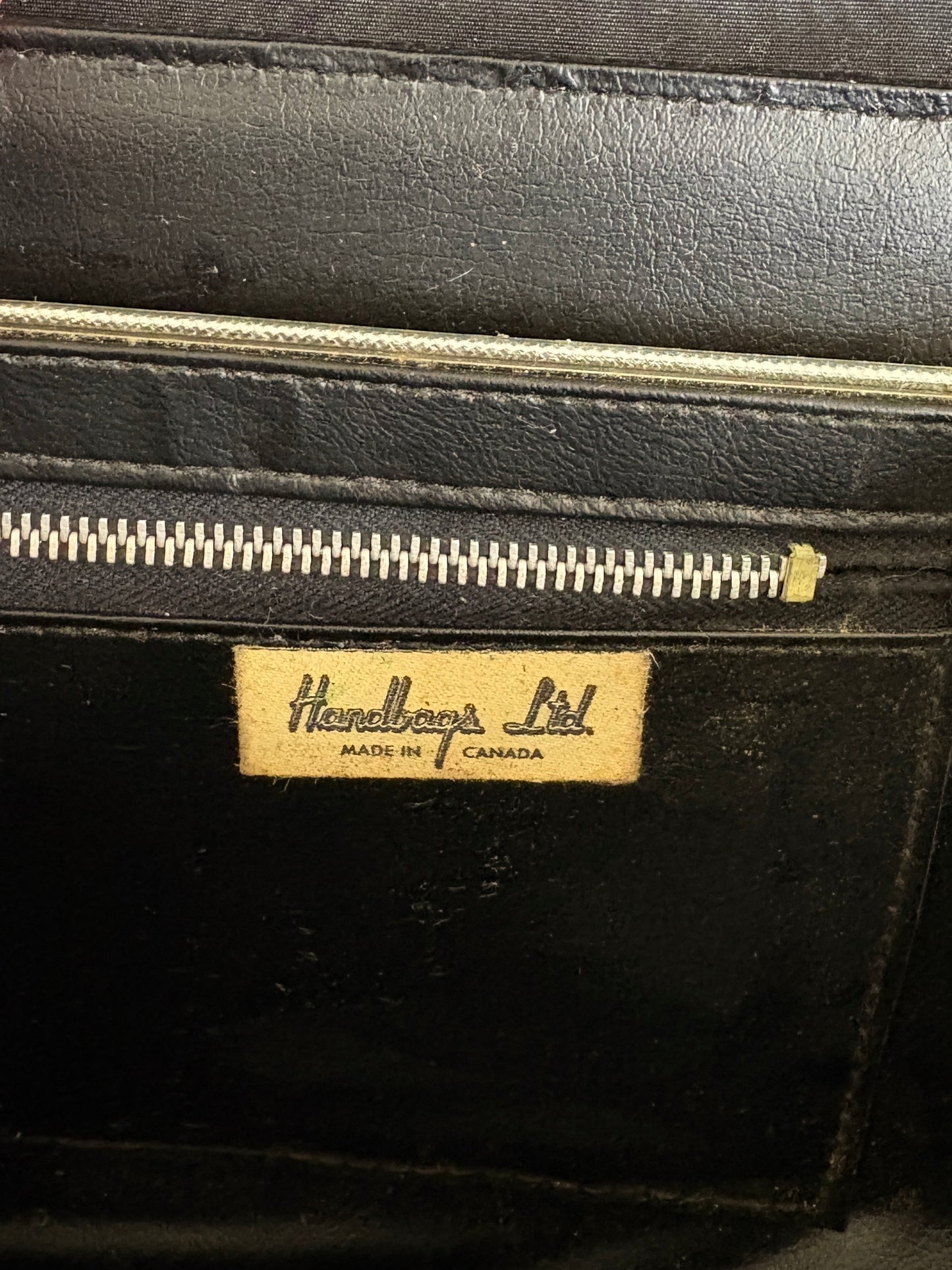 VINTAGE LEATHER SHOULDER BAG
