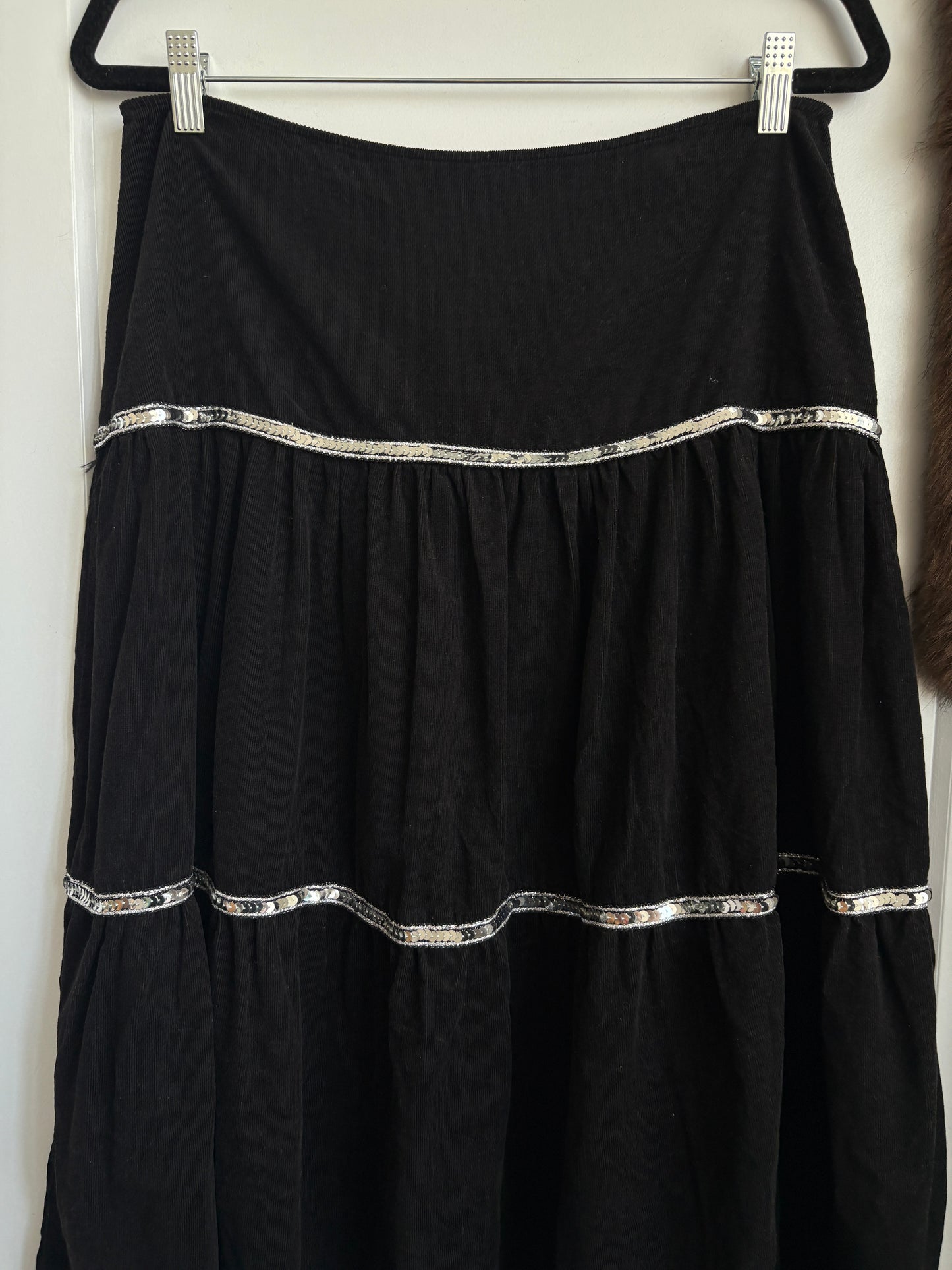 VINTAGE MIDI SKIRT