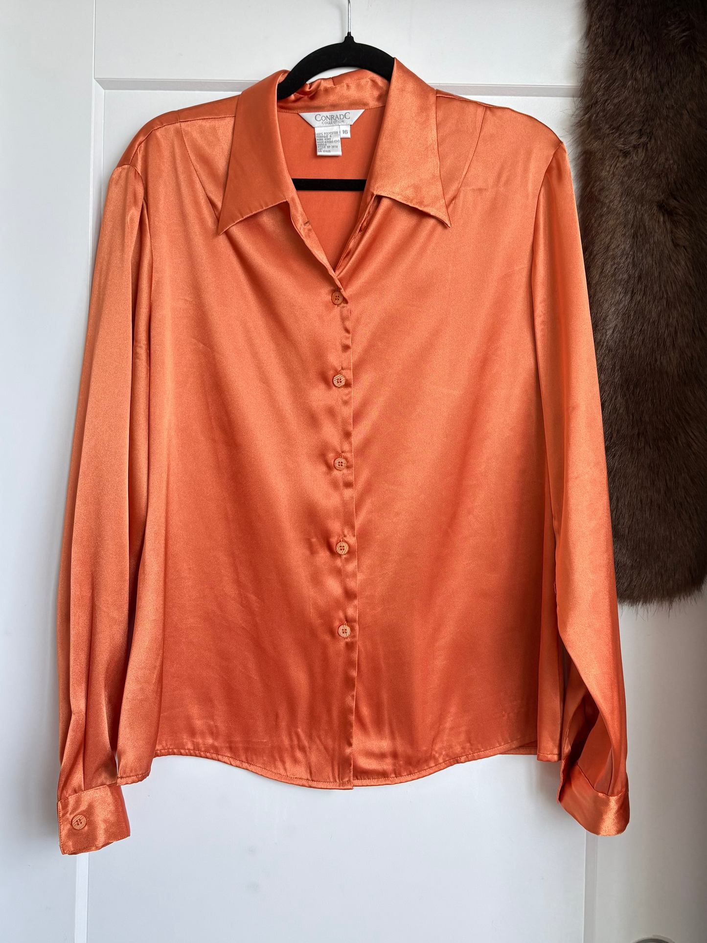 VINTAGE ORANGE SATIN BUTTON DOWN