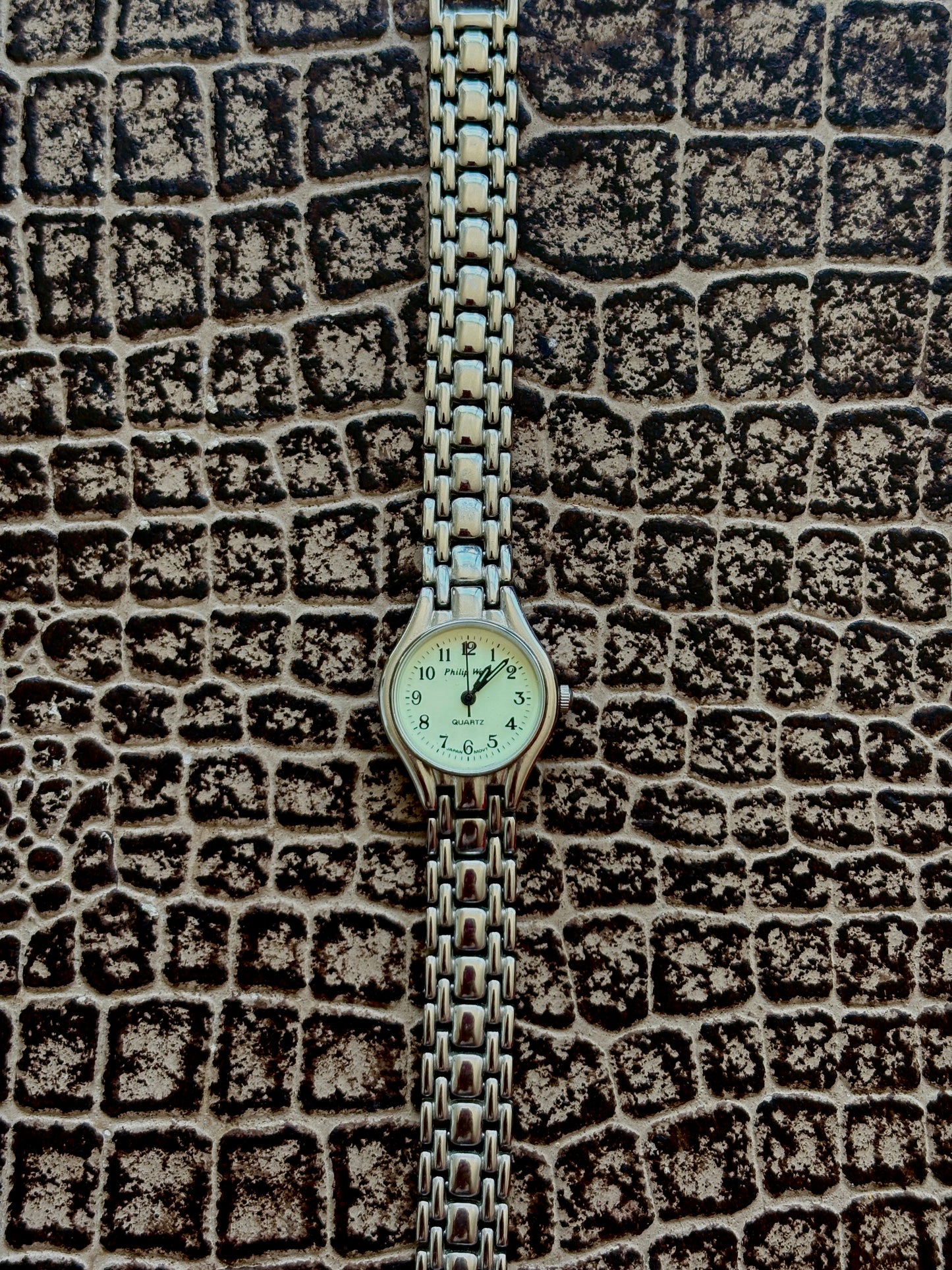 VINTAGE PHILIP WELLS WATCH WITH GLOW IN THE DARK FACE