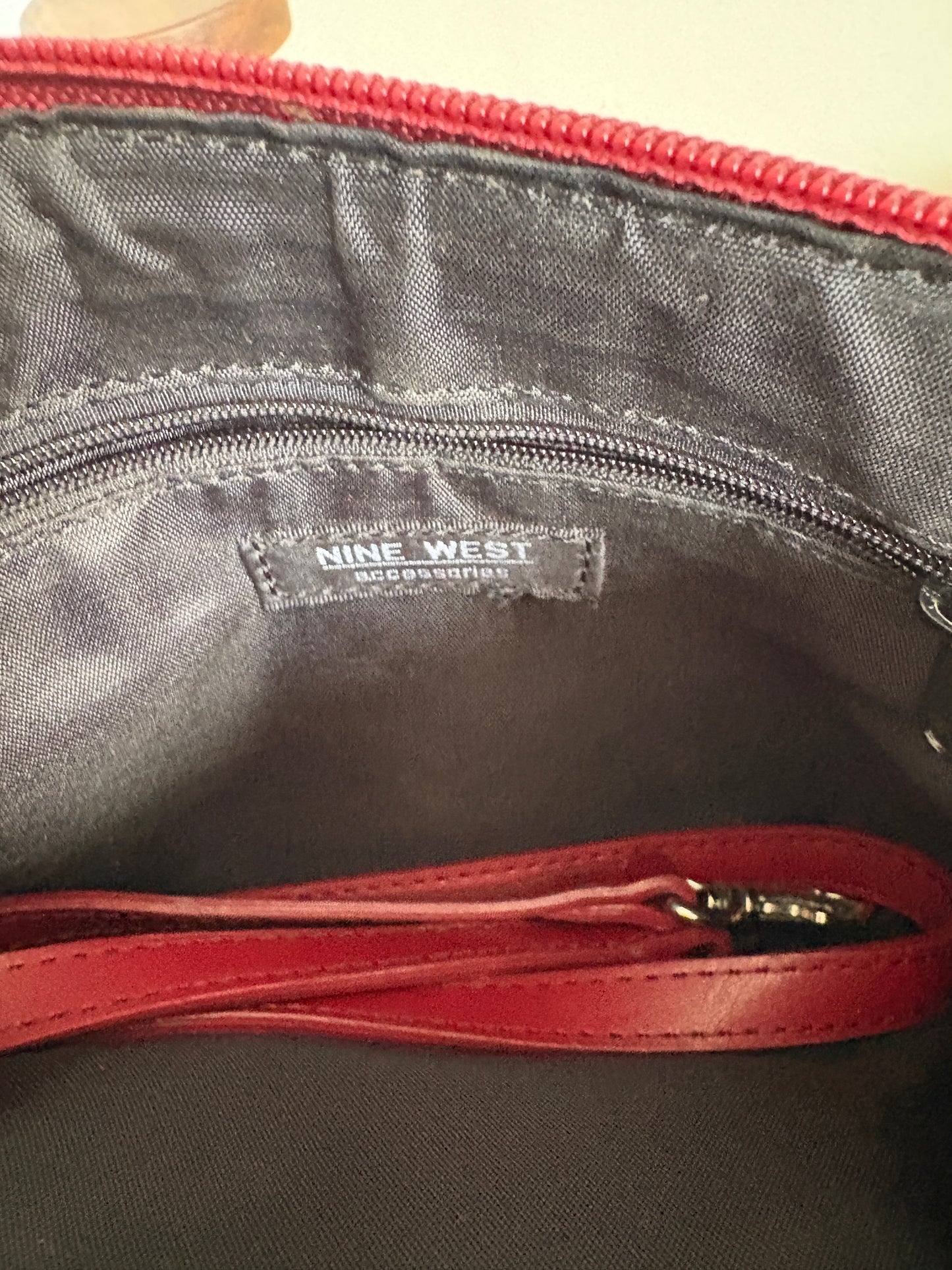 VINTAGE RED LEATHER NINE WEST SHOULDER BAG