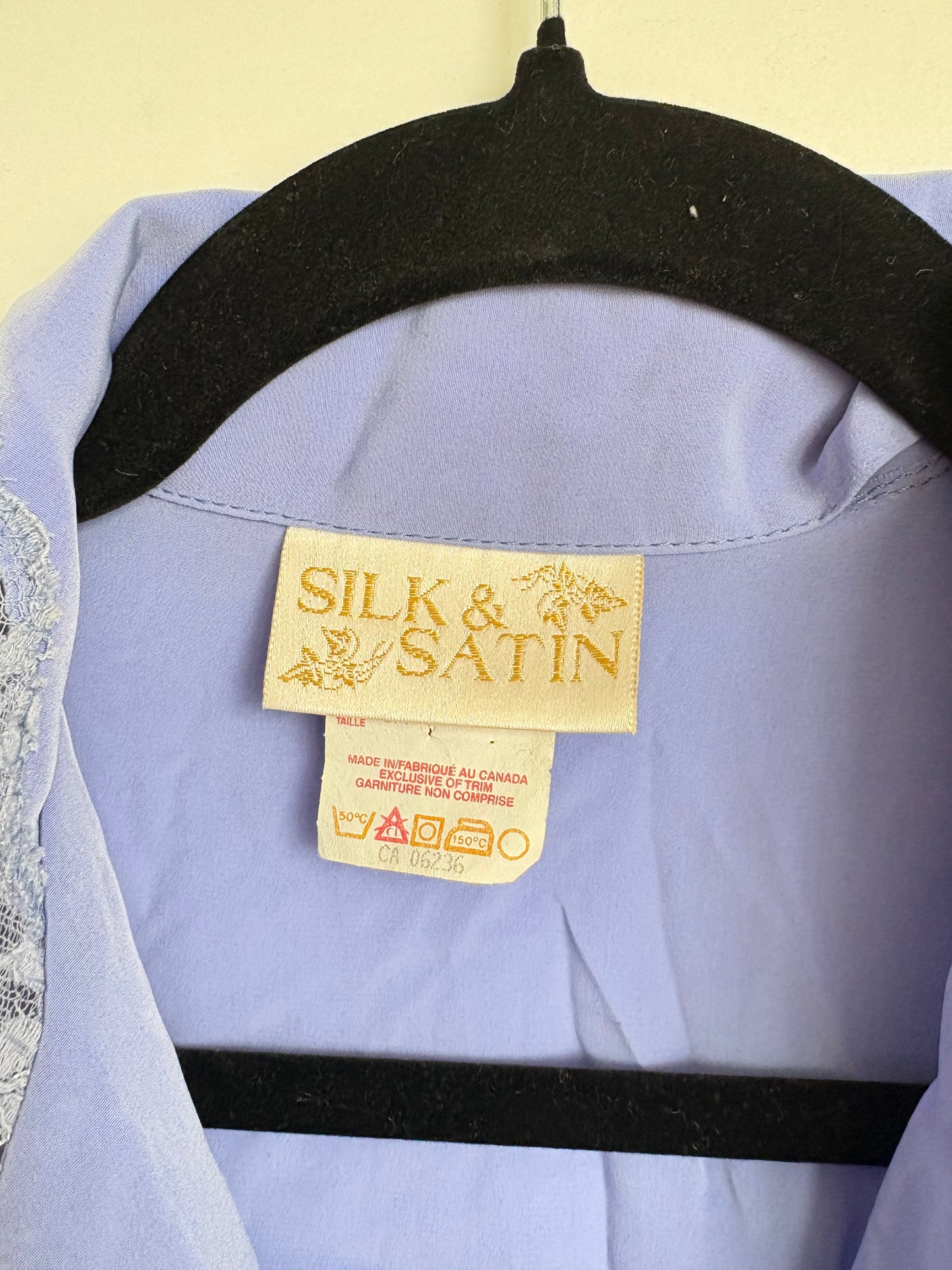 VINTAGE SILK & SATIN BED JACKET