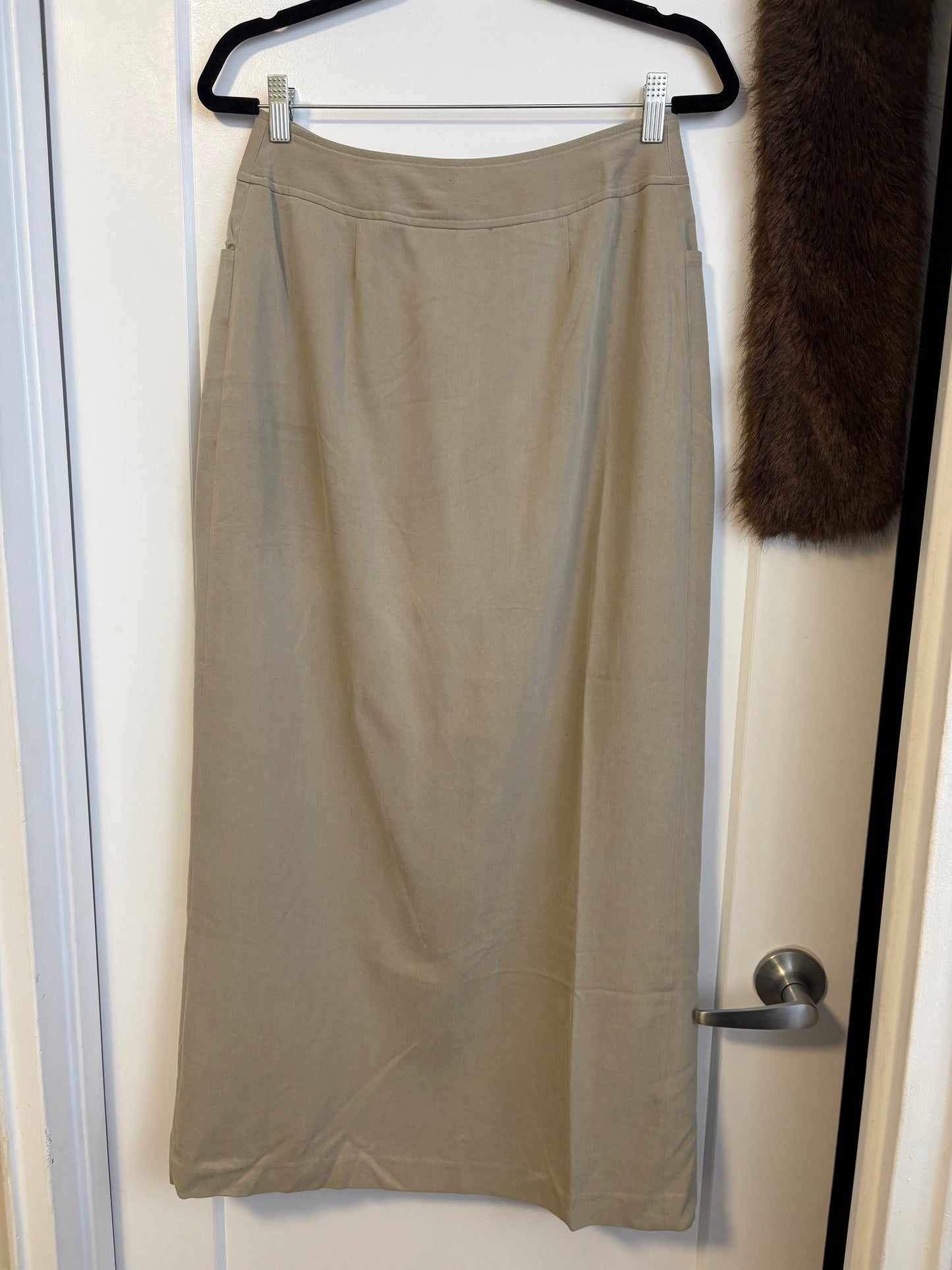 VINTAGE TRISTIAN & ISEUT MAXI SKIRT