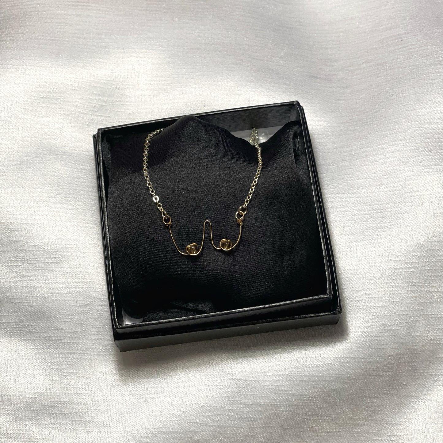 B00BIES NECKLACE