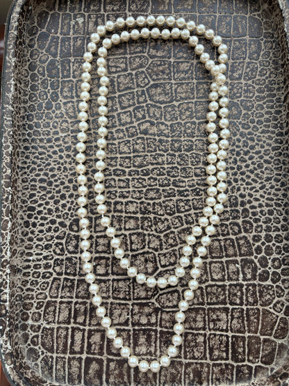 VINTAGE FRESHWATER PEARL NECKLACE