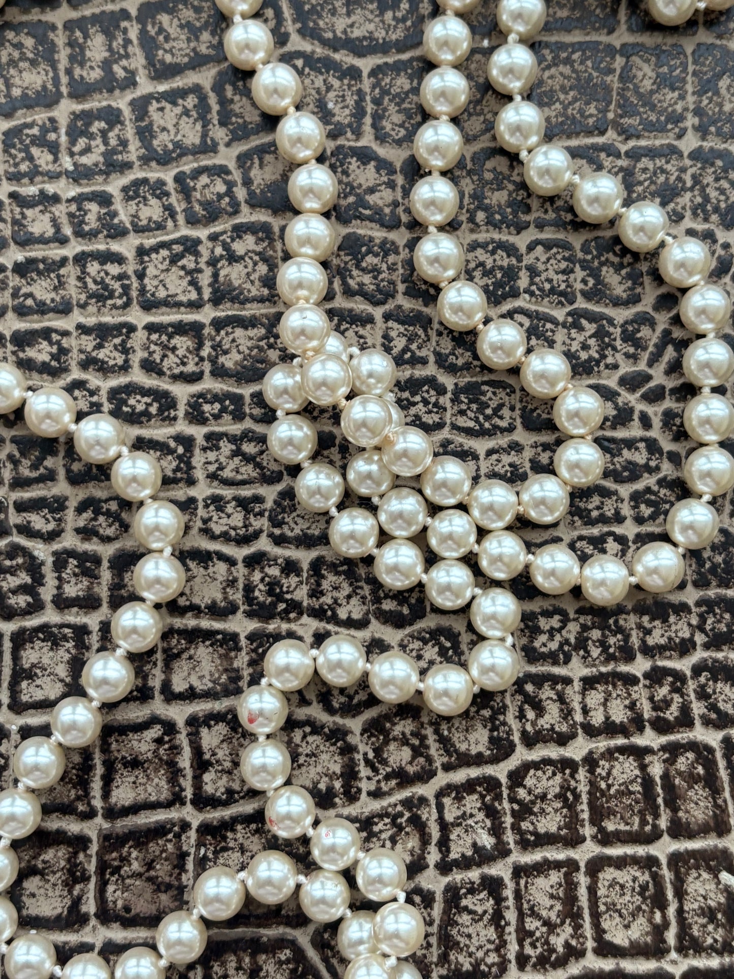 VINTAGE FRESHWATER PEARL NECKLACE