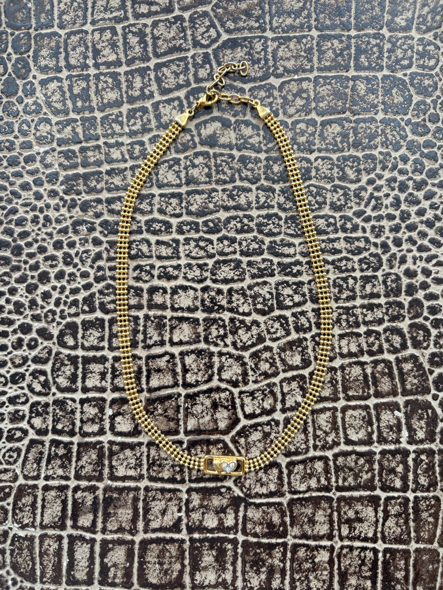 VINTAGE GOLD HEART NECKLACE