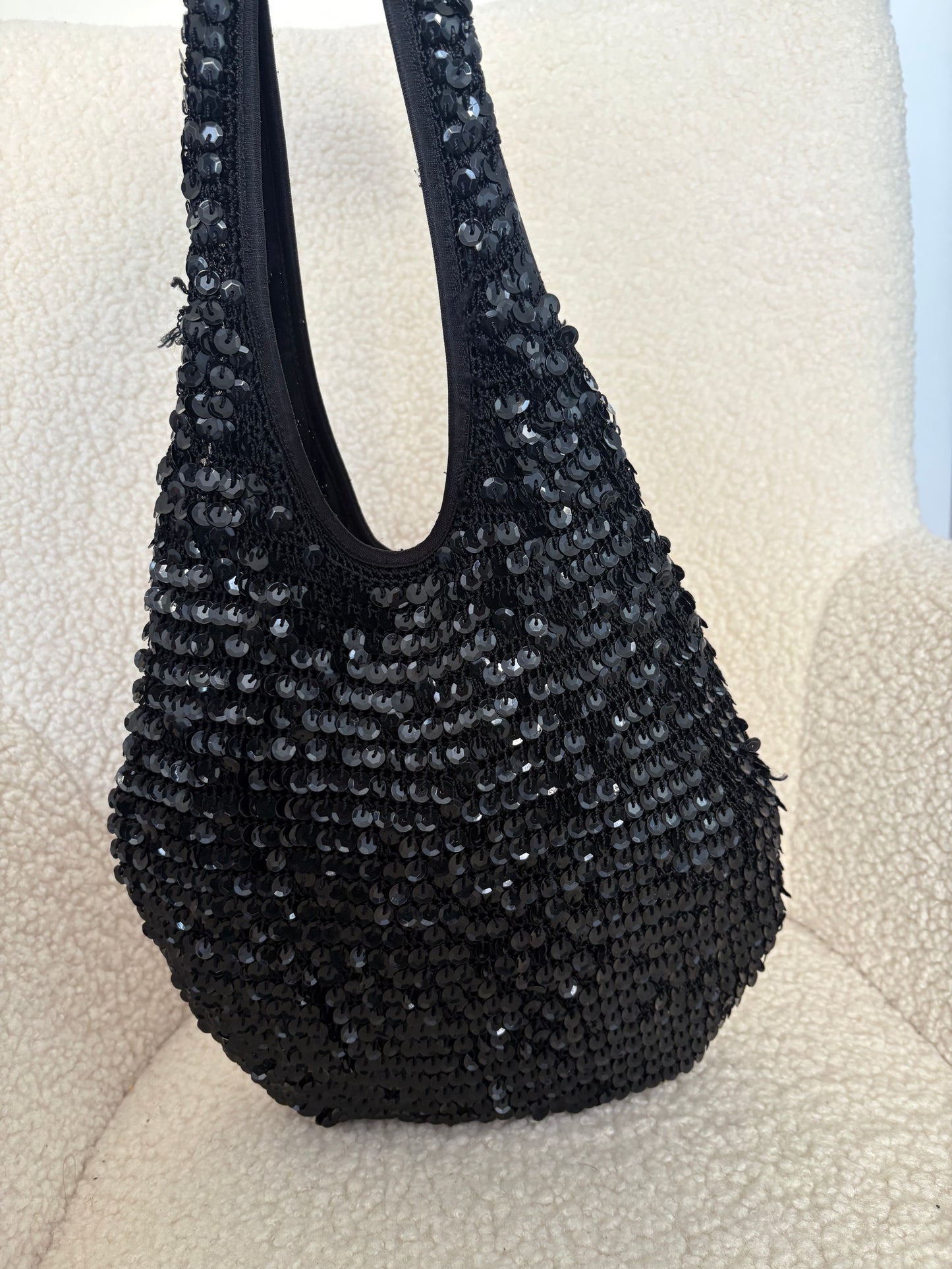 VINTAGE ALDO SEQUIN BOHO
SHOULDER