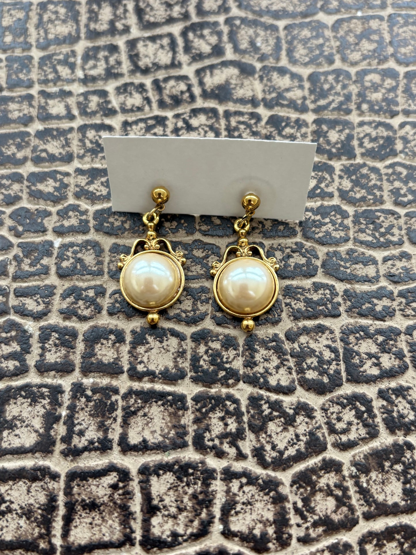 VINTAGE GOLD & PEARL EARRINGS