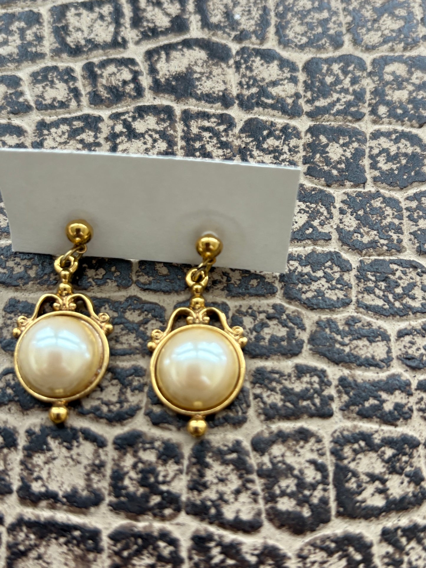 VINTAGE GOLD & PEARL EARRINGS