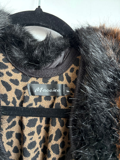 ANIMAL PRINT FAUX FUR PONCHO