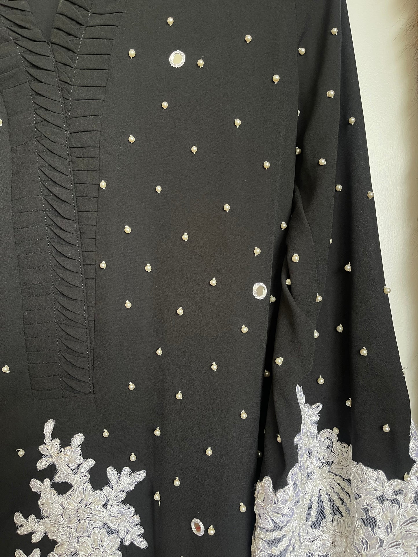BLACK AND WHITE KAMEEZ TOP
