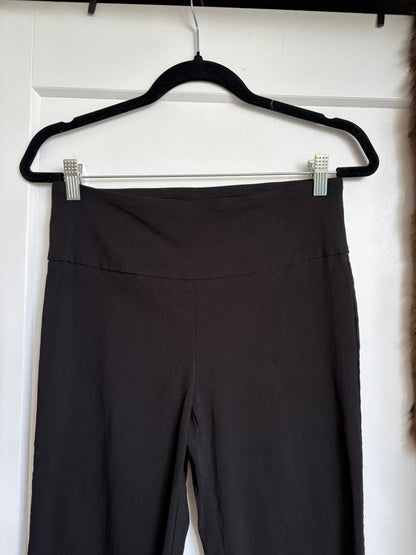 BLACK CAPRI PANTS WITH DIAMOND EMBELLISHMENTS