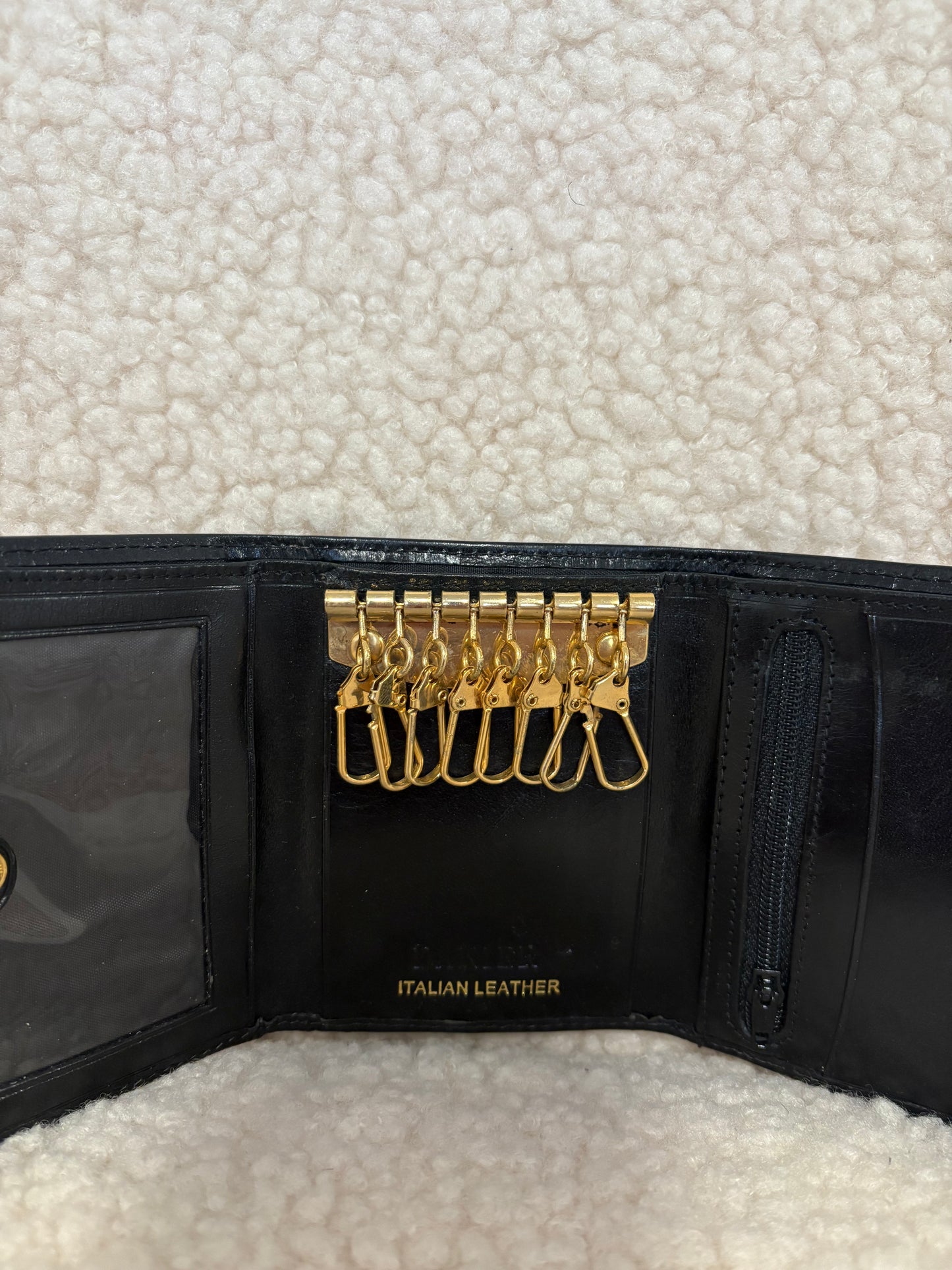 BLACK LEATHER KEY HOLDER WALLET